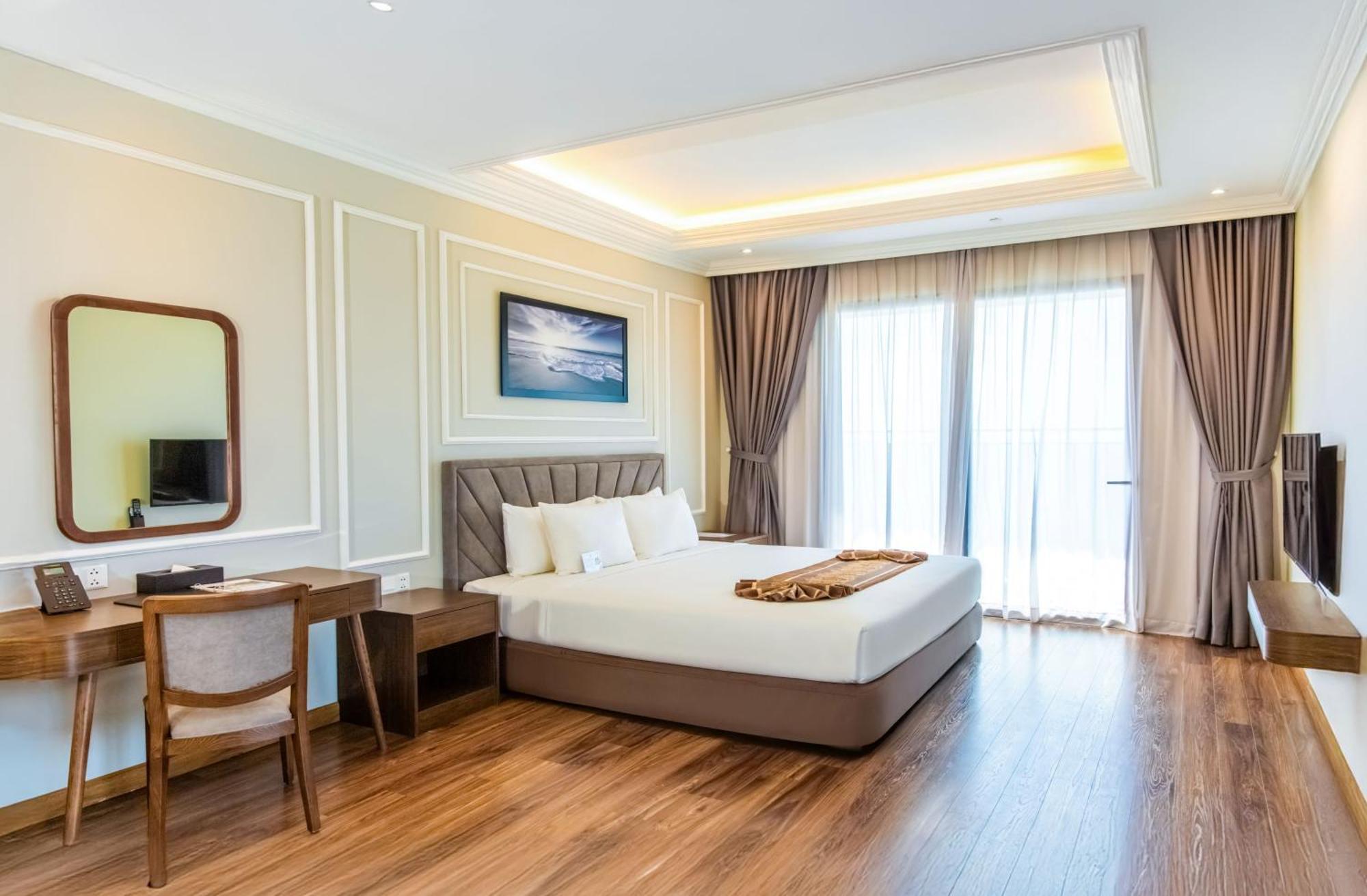 Vipol & Hotel 4*