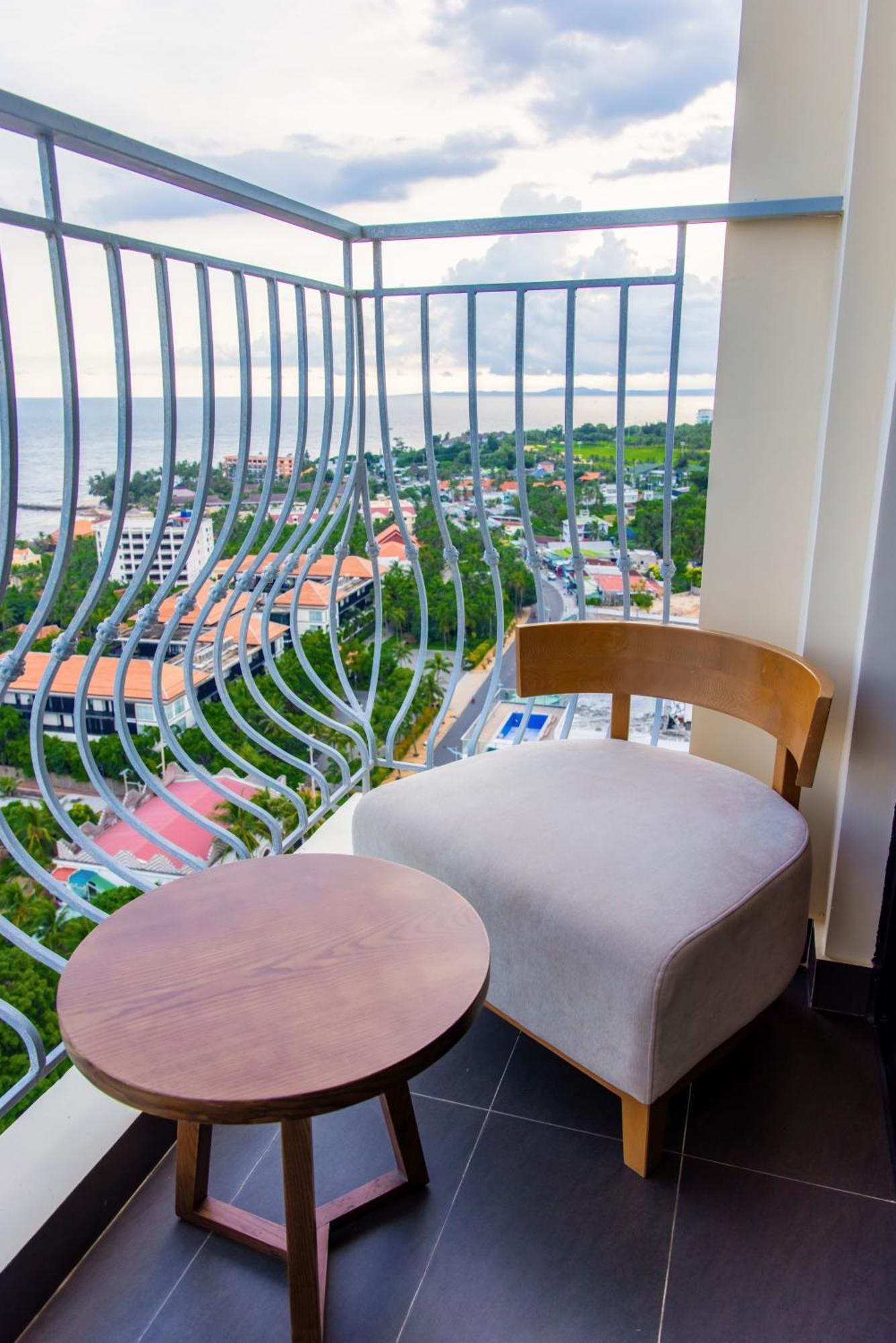 Vipol & 4* Mũi Né