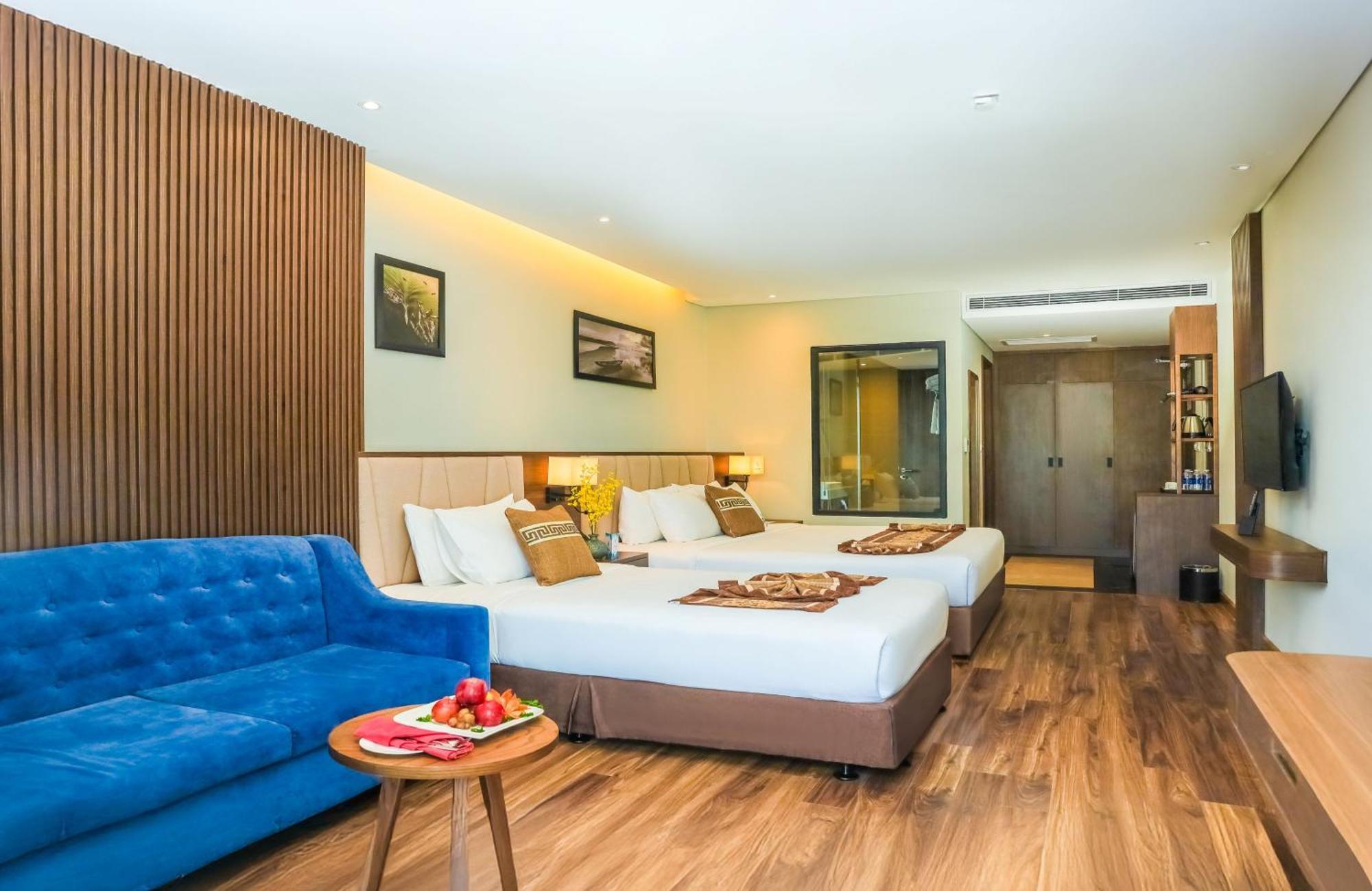 Vipol & Hotel 4*