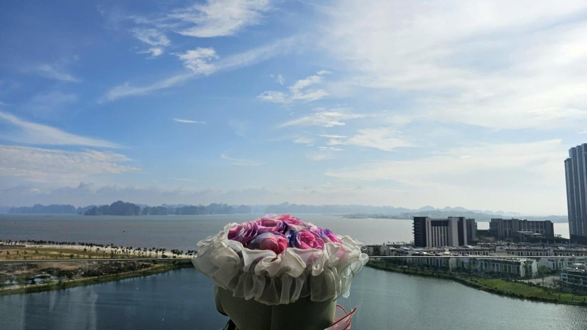 Greenbay Premium Bay Apartment Ha Long