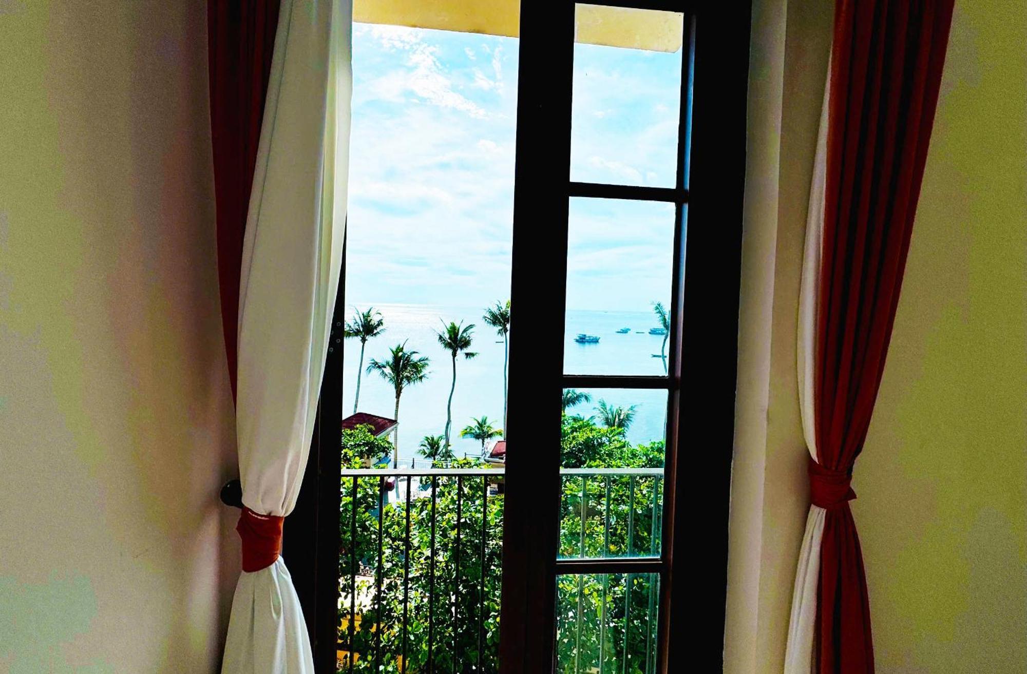Rova - Free Hon Thom Cable Car & Aquatopia Water Park - Ven Sunset Town Hotel Phu Quoc