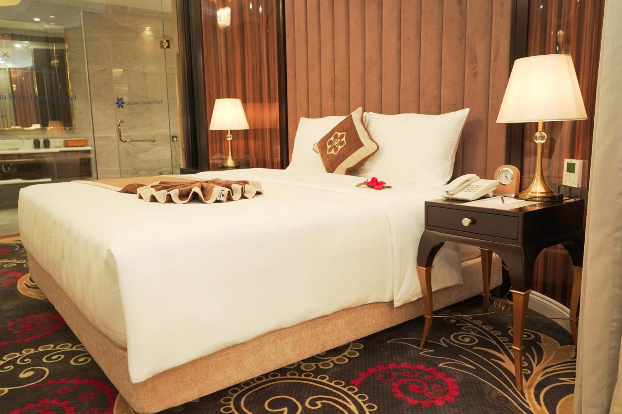 Hotel Cua Dong Luxury 5*