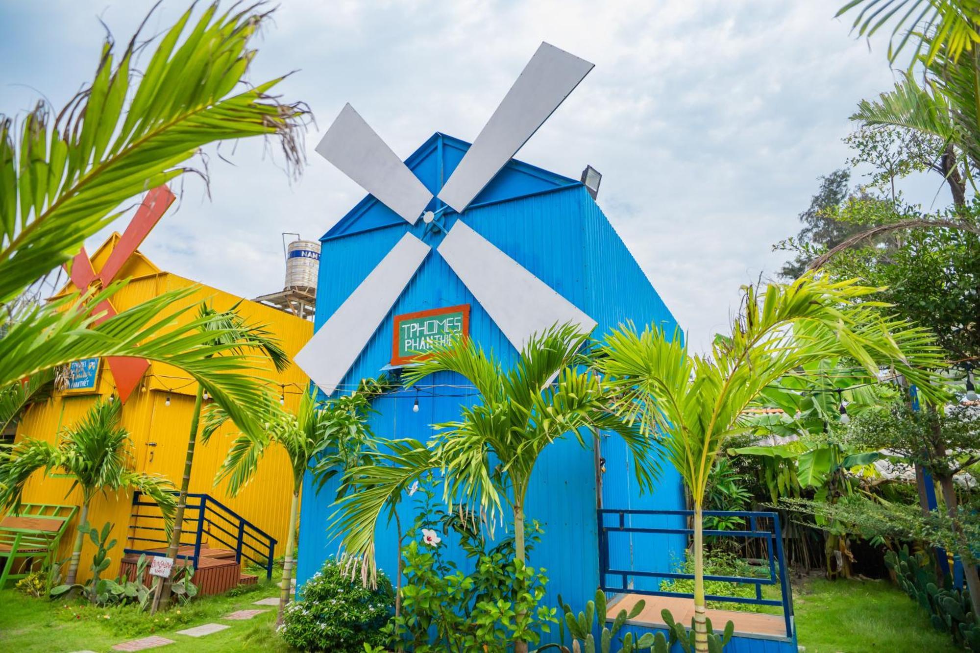 Lodge Tp-homes *