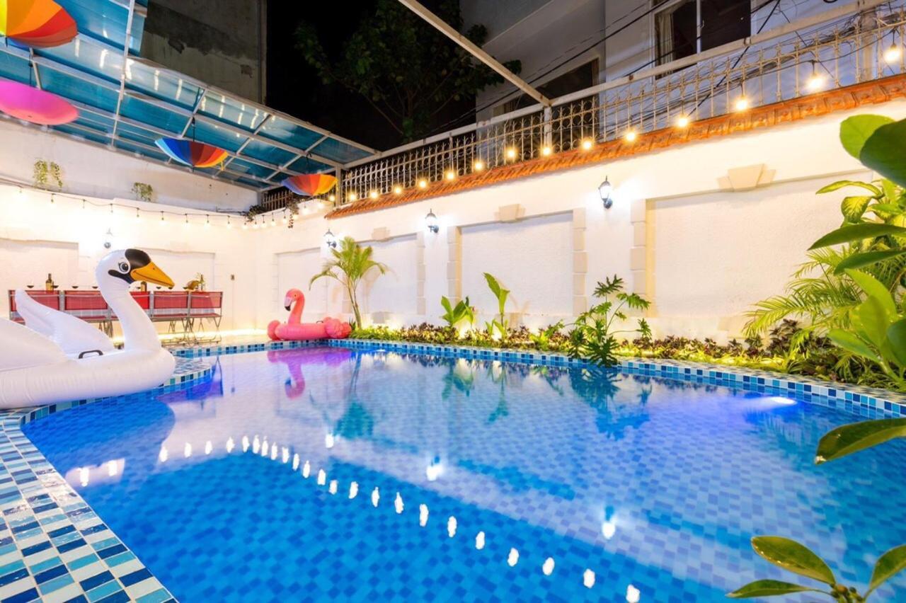 Hoang Duc Ho Boi Vo Thi Sau Bida Karaoke Vung Tau