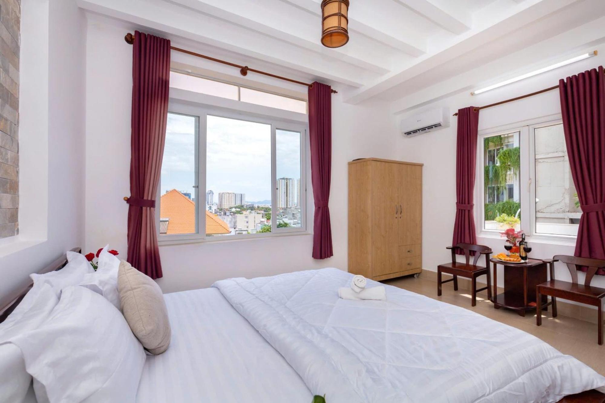 Ho Boi Hoang Duc Trung Tam Cot Co Villa *