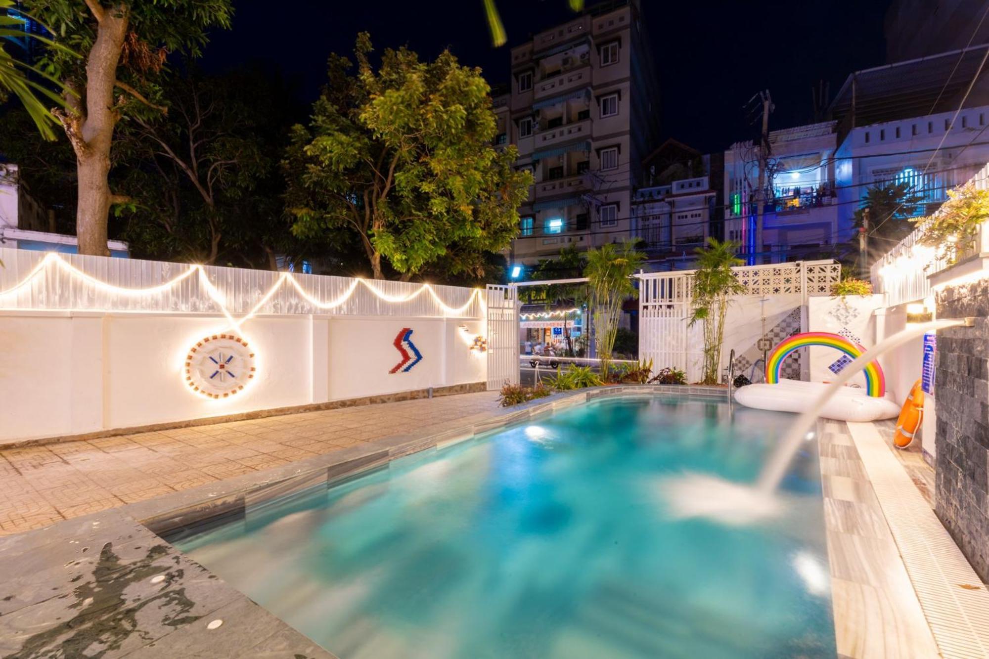 Ho Boi Hoang Duc Cot Co * Vung Tau
