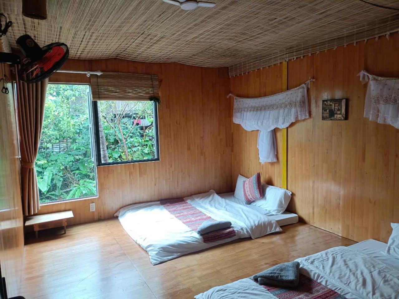 Blue Hotel