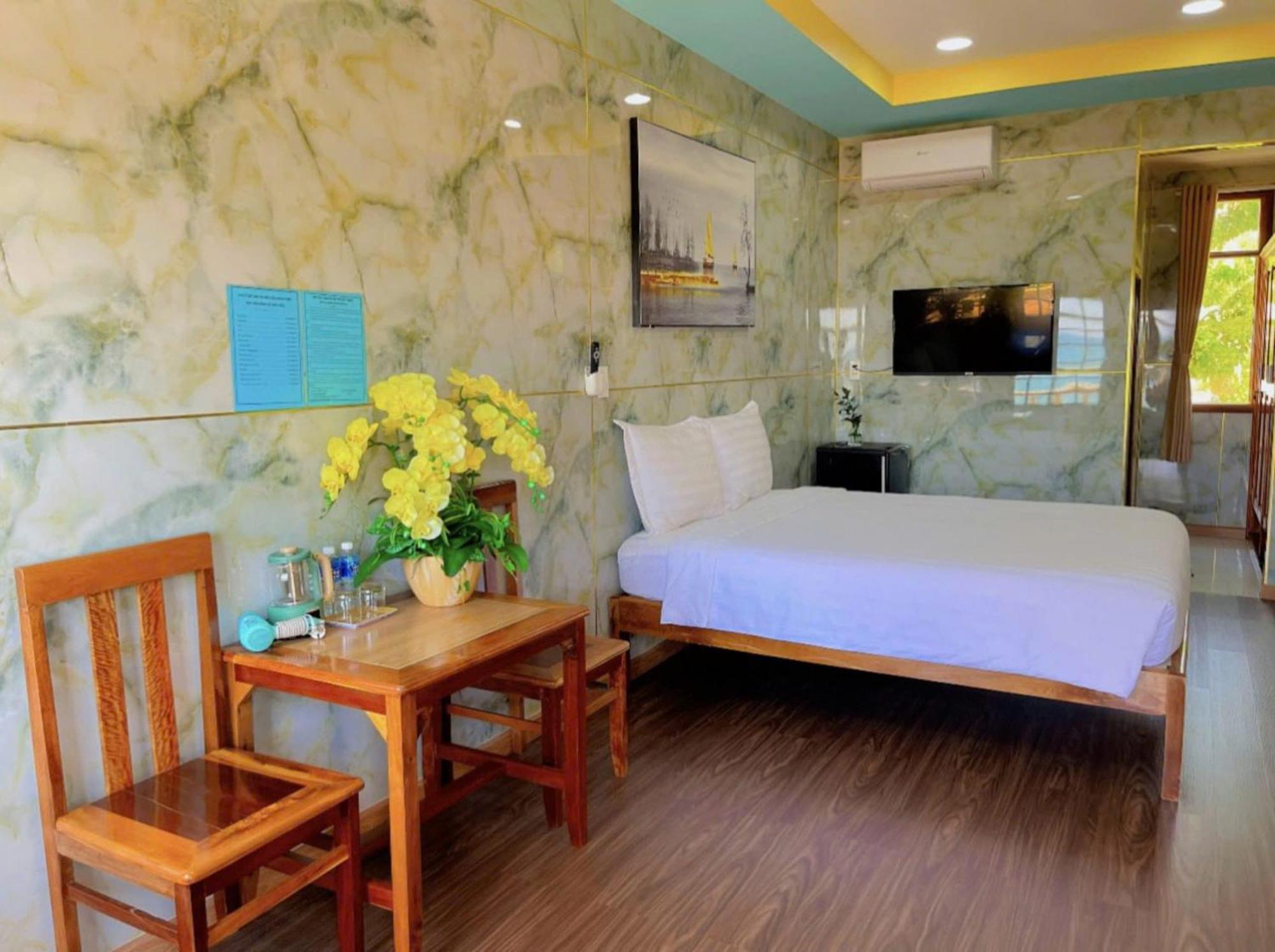 Khach San Nguyet Minh2 3* Binh Sum