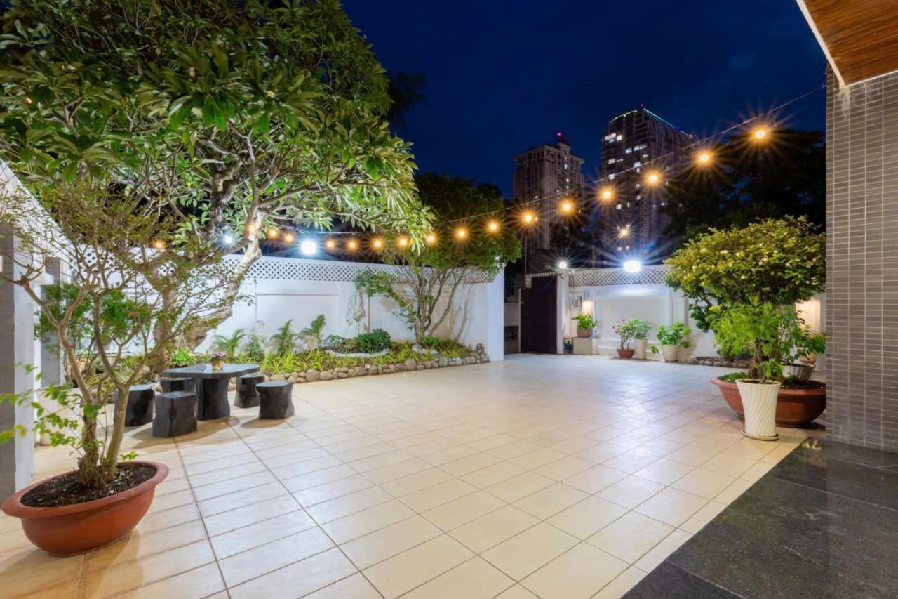 Hoang Duc Ho Boi Vo Thi Sau Trung Tam Bai Sau Xanh Villa