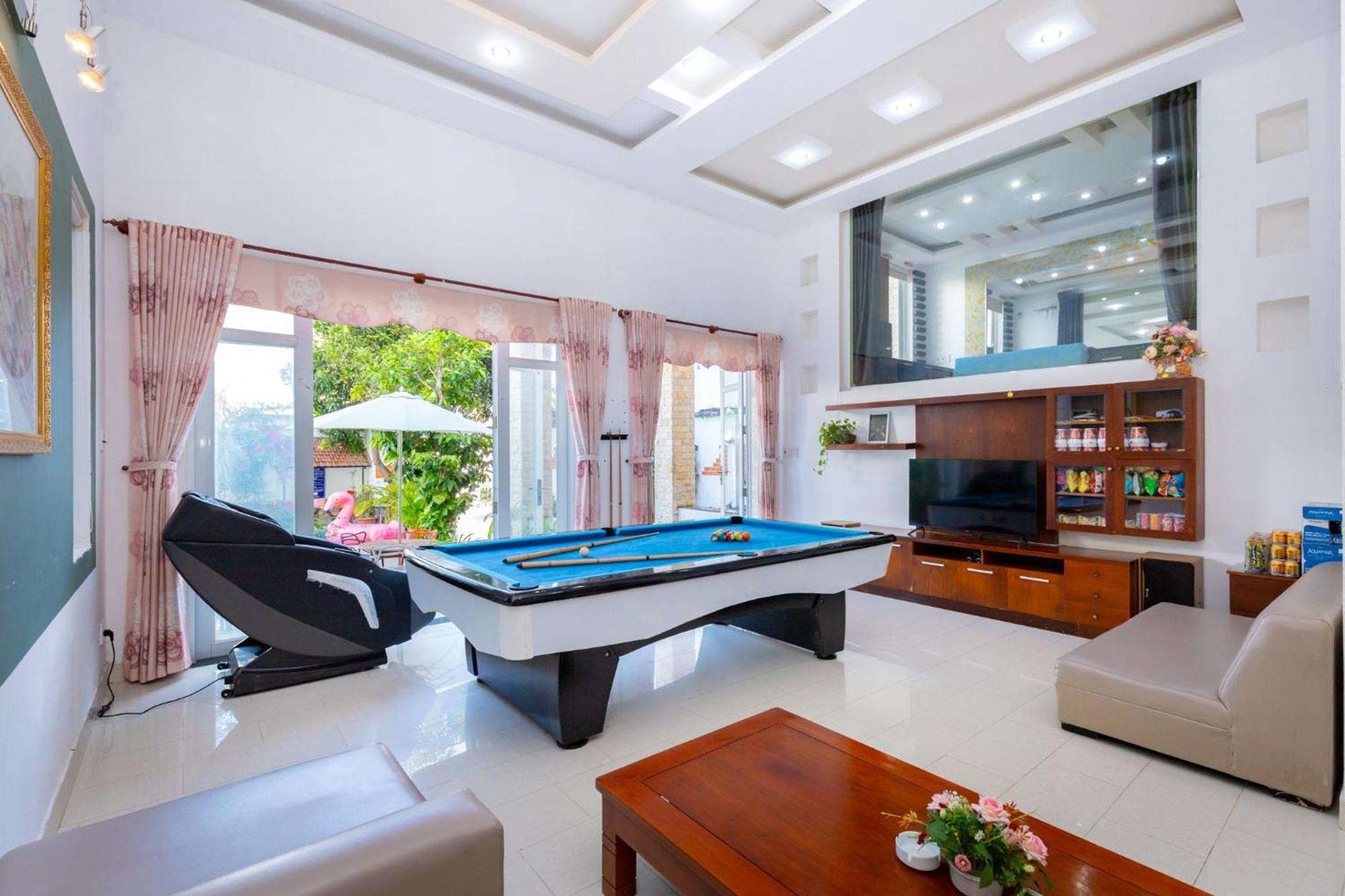 Villa Biet Thu Duc Hoang Vo Thi Sau Ho Boi Bida Karaoke Free
