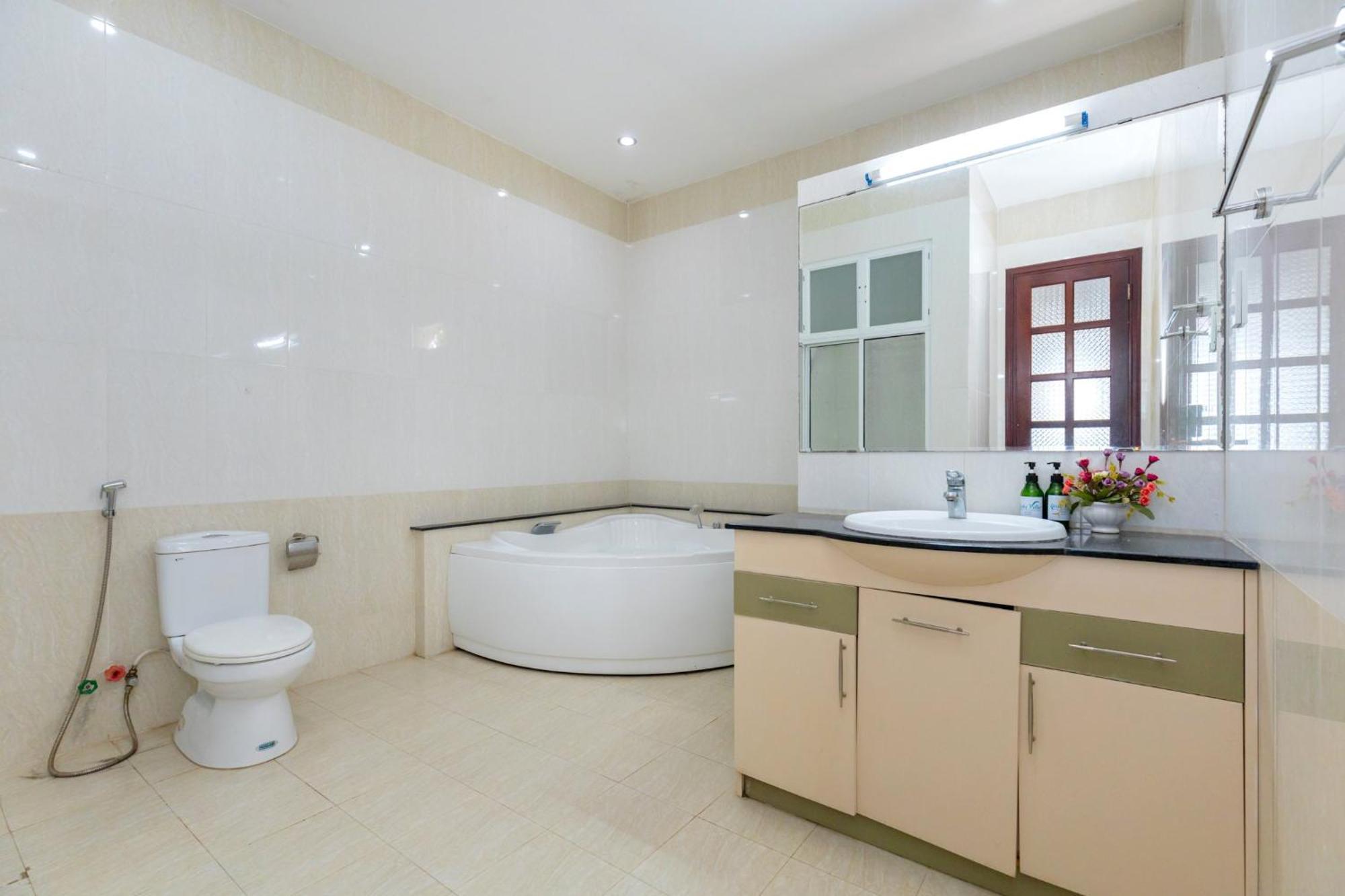 Villa Biet Thu Duc Hoang Vo Thi Sau Ho Boi Bida Karaoke Free *