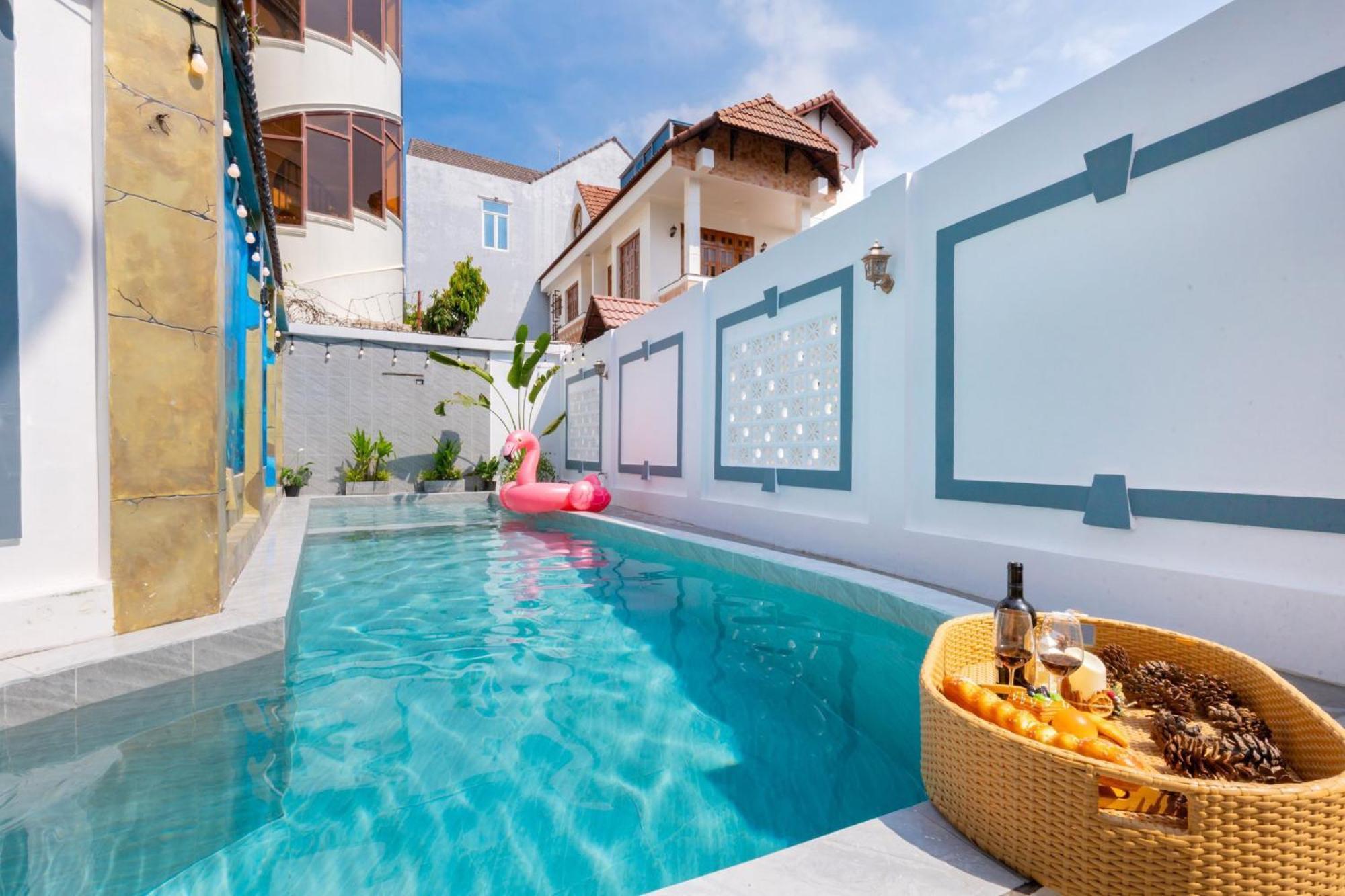 Villa Ho Boi Hoang My Bai Sau Vt