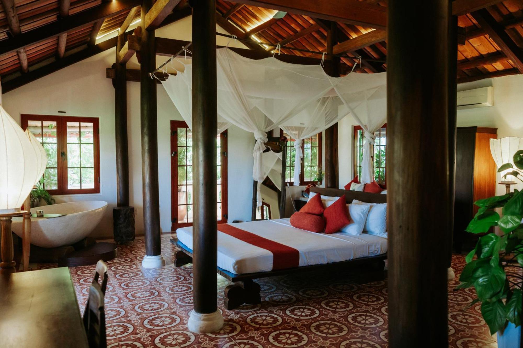 Villa Heron House