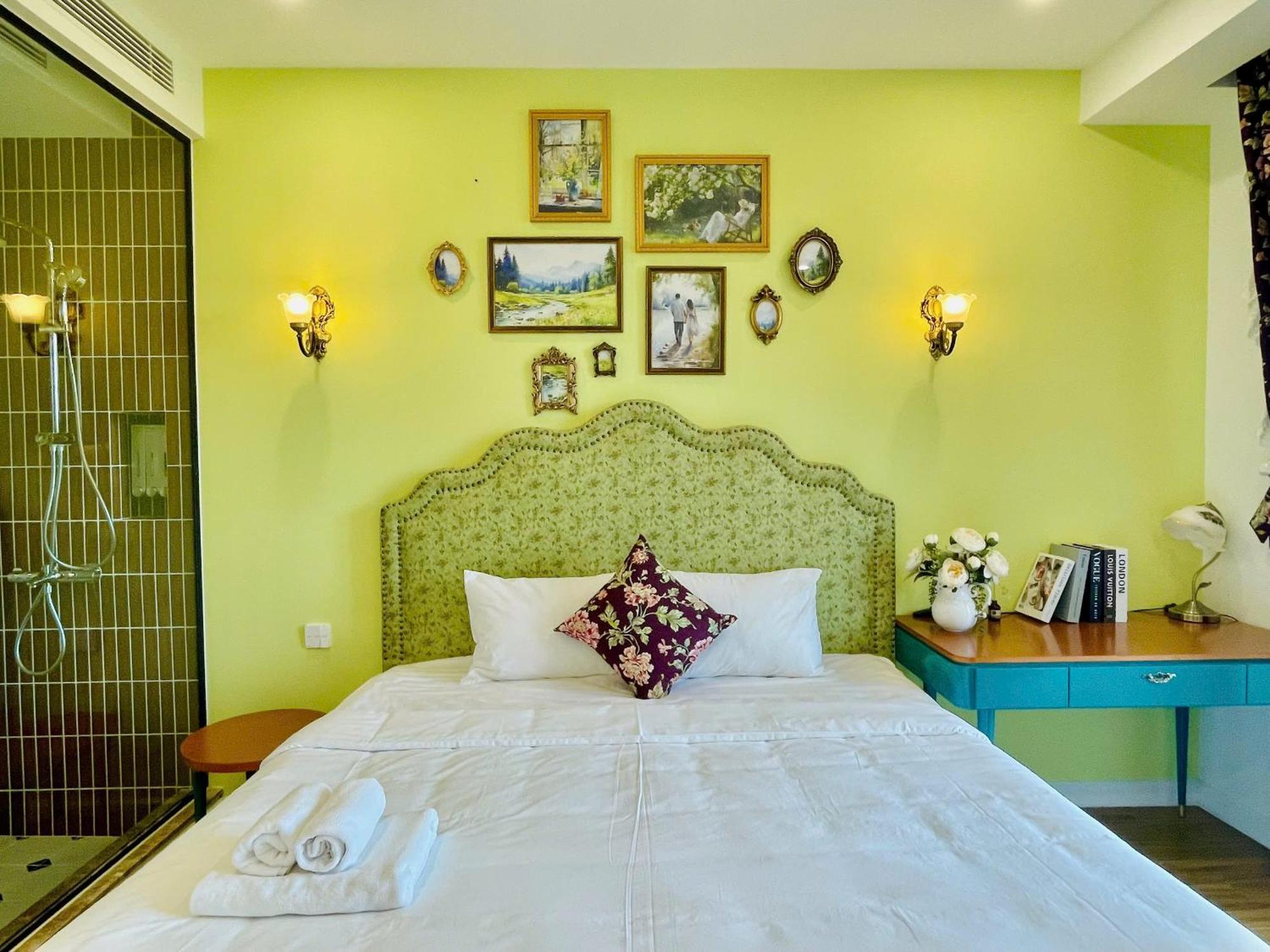 Sea Gallery Luxury