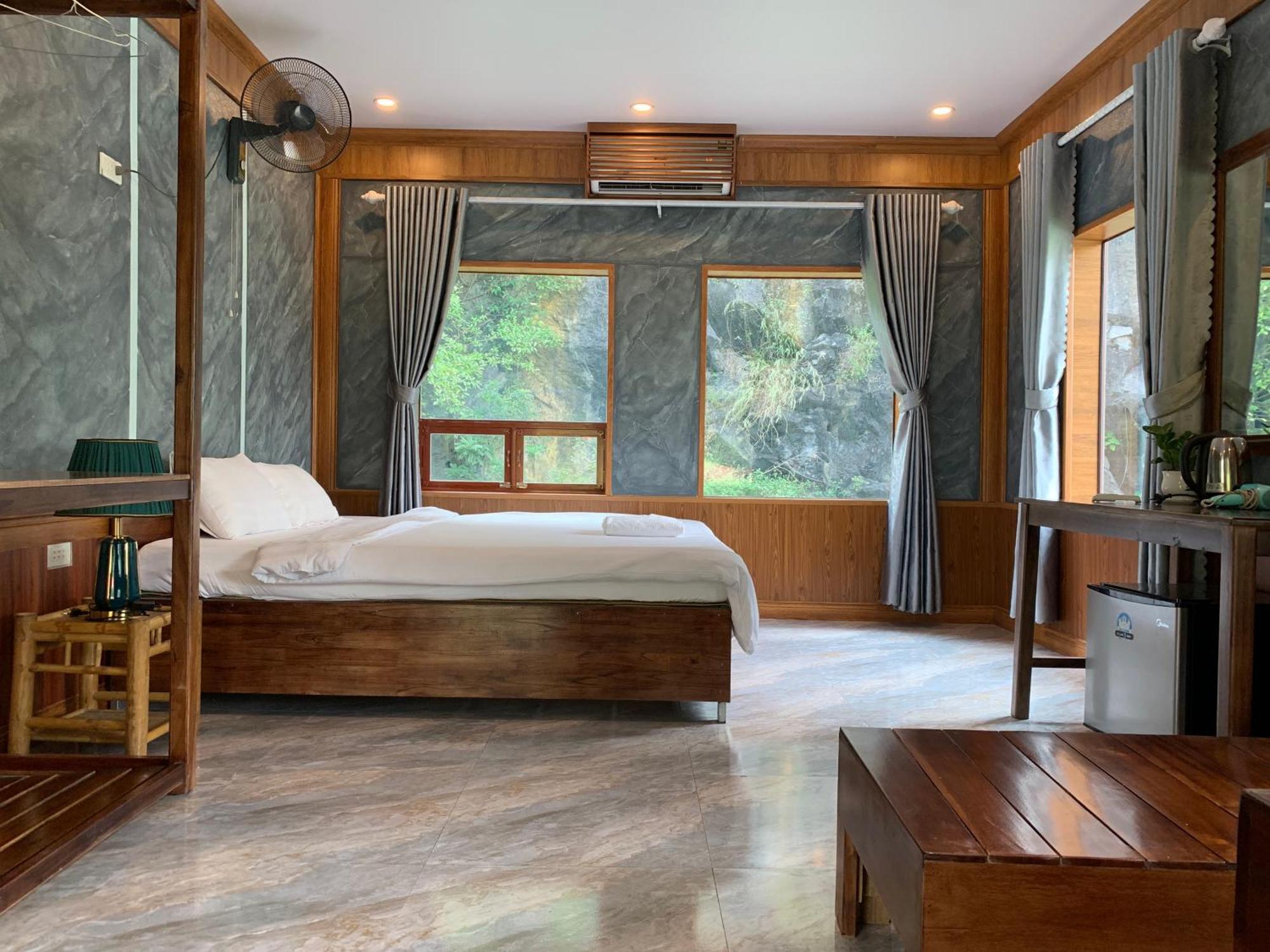 Retreat * Ninh Binh