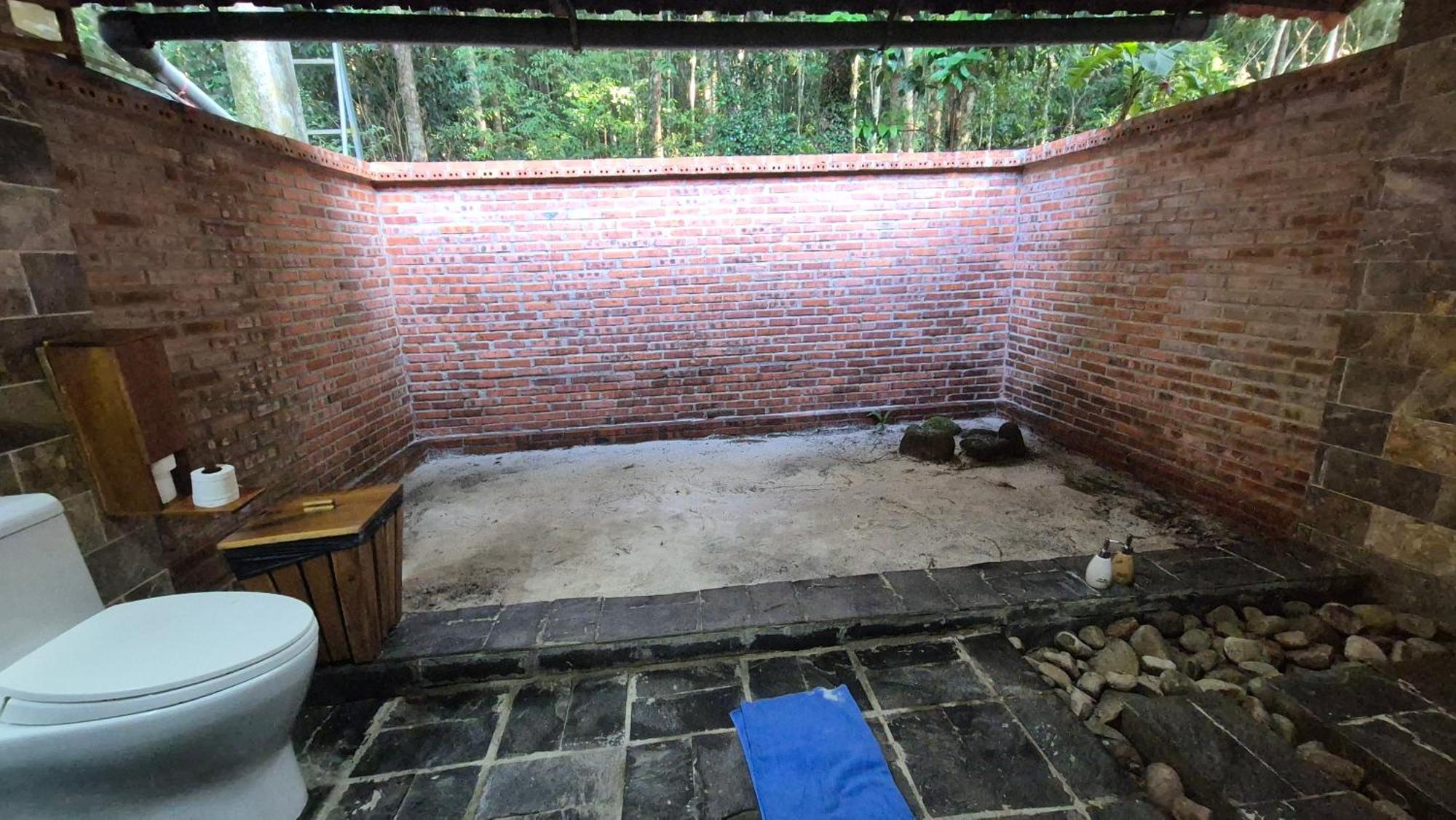 Valley Village Phu Quoc Resort 3*