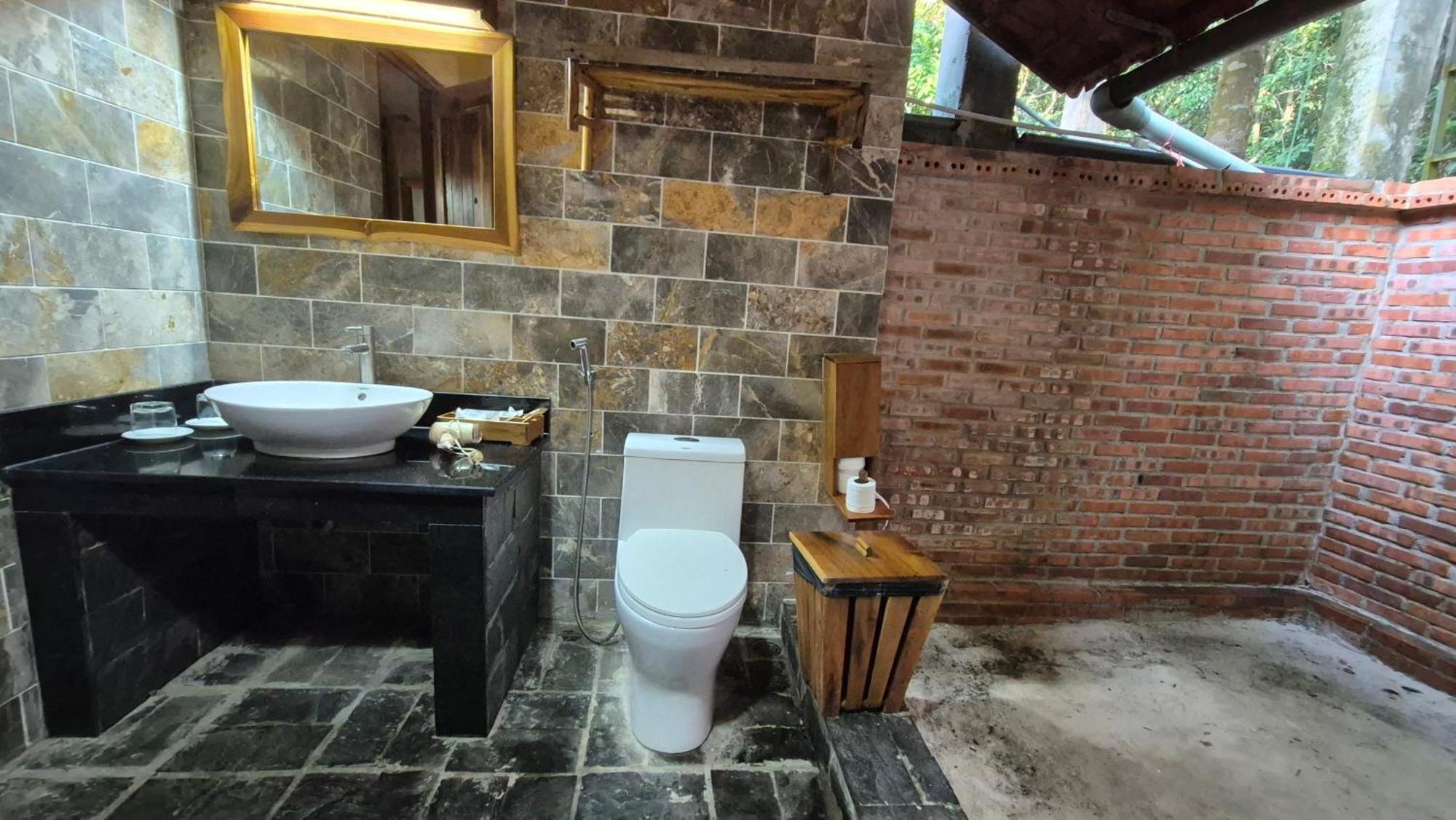 Valley Village Phu Quoc 3*