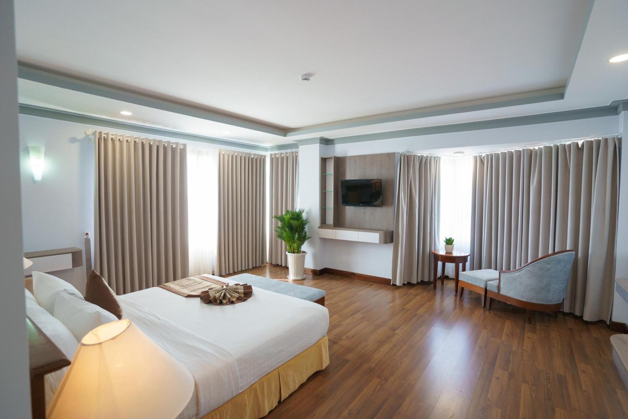 Resort Saigon - Ninh Chu & Phan Rang