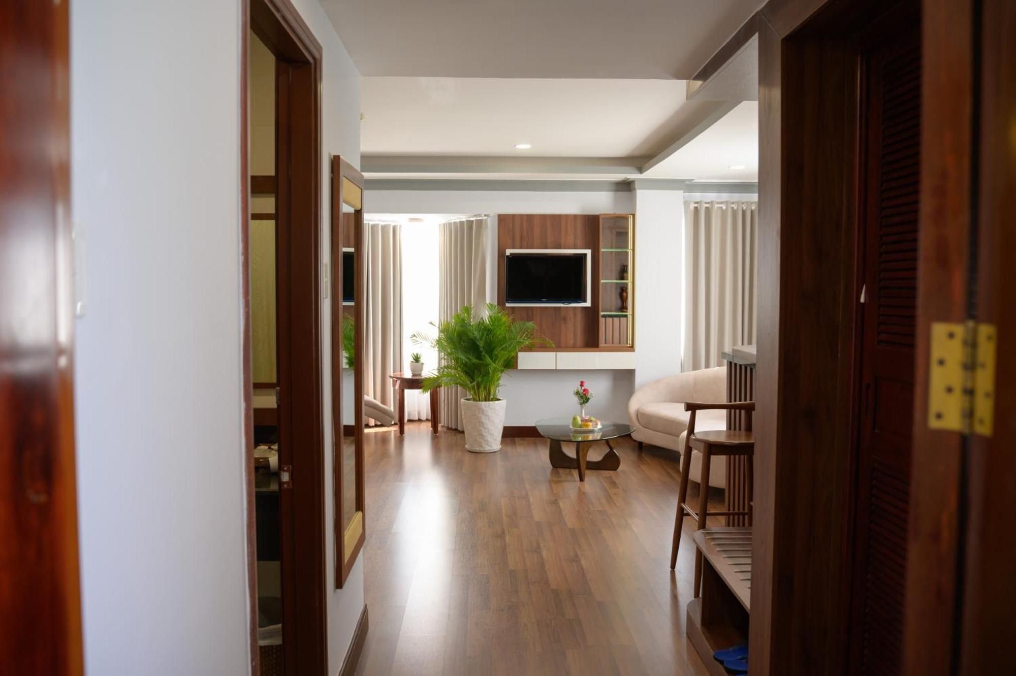 Saigon - Ninh Chu &