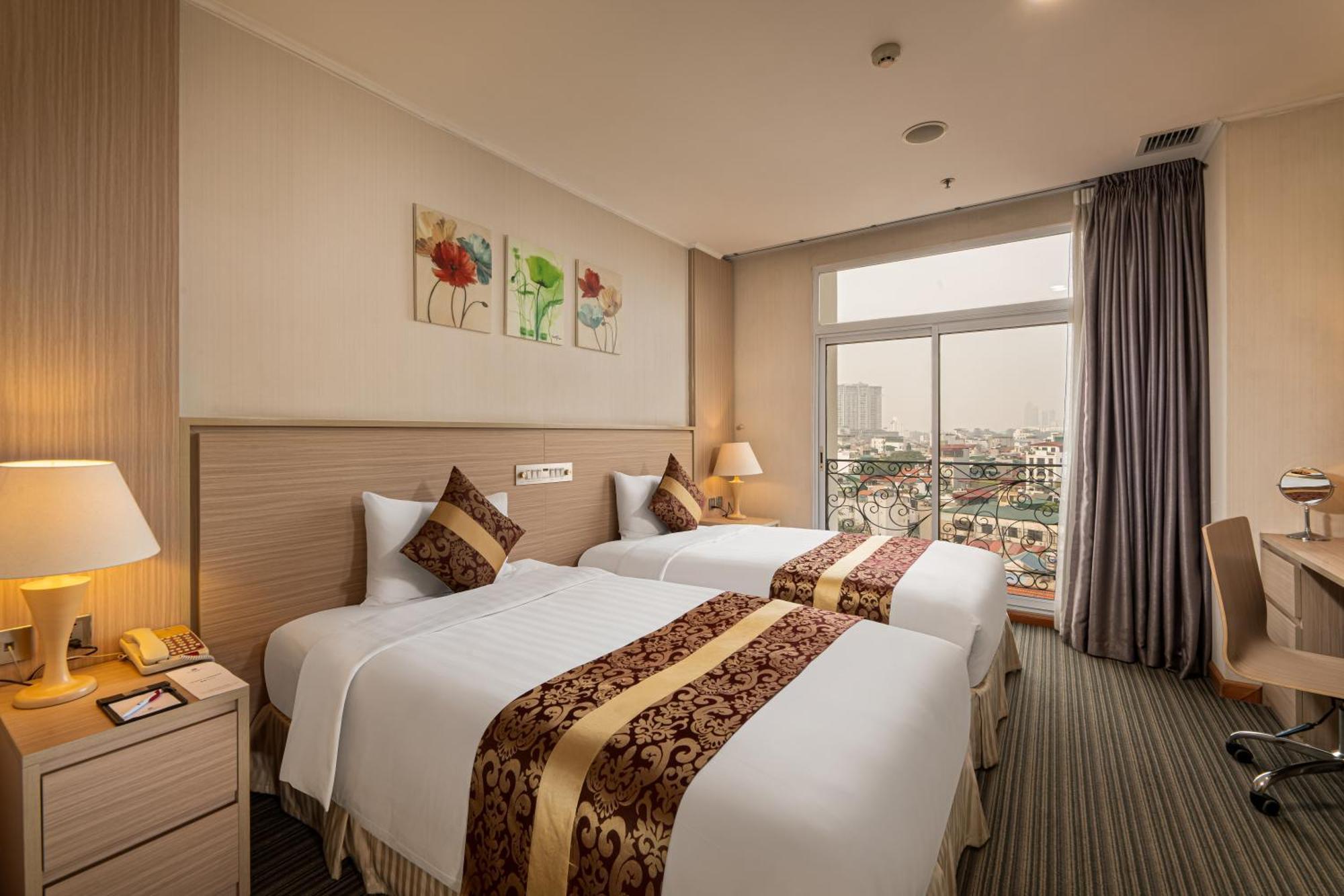 Khách sạn Candle 4*