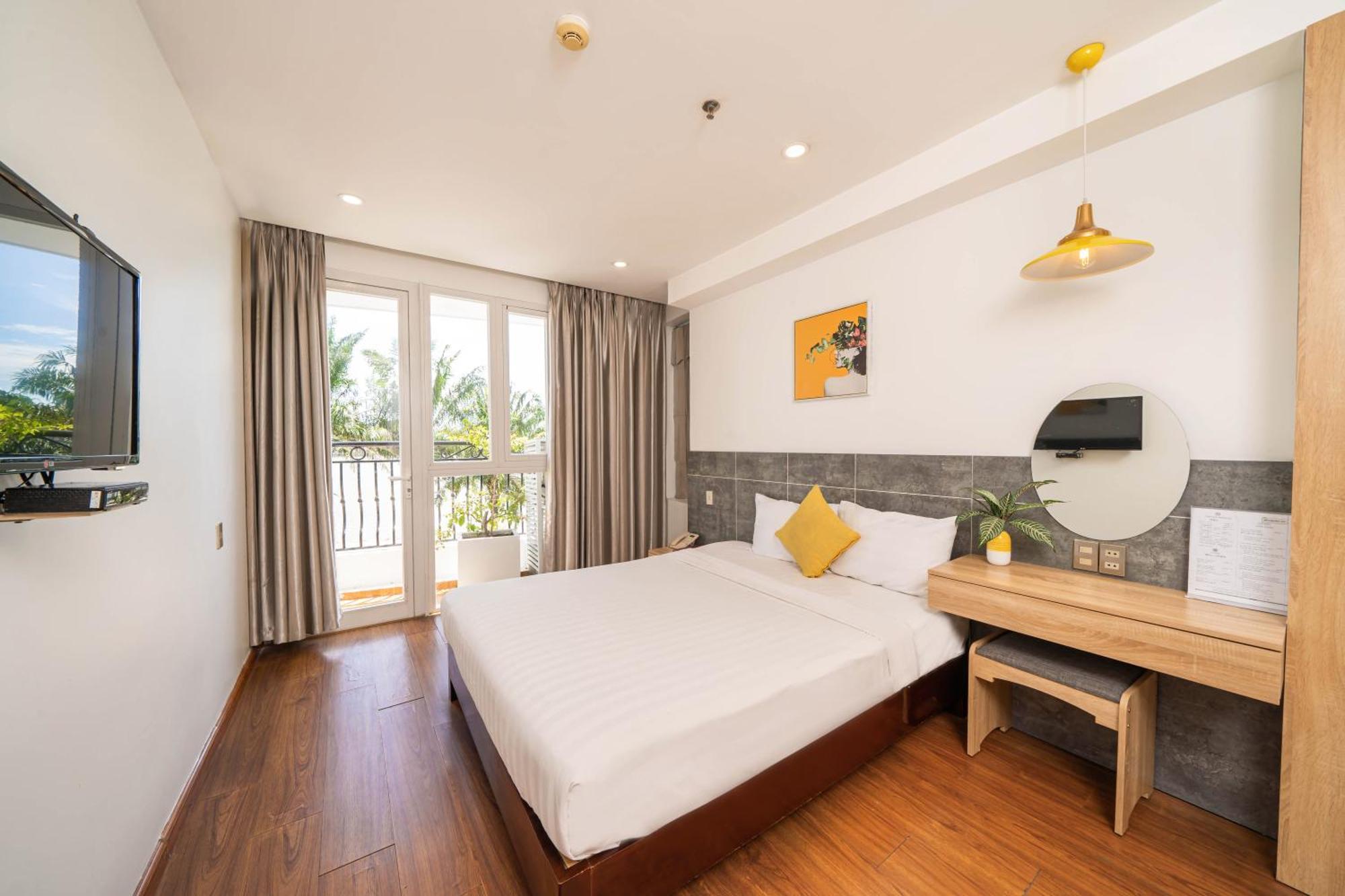 Happy Day Riverside & By Haviland Hotel Da Nang