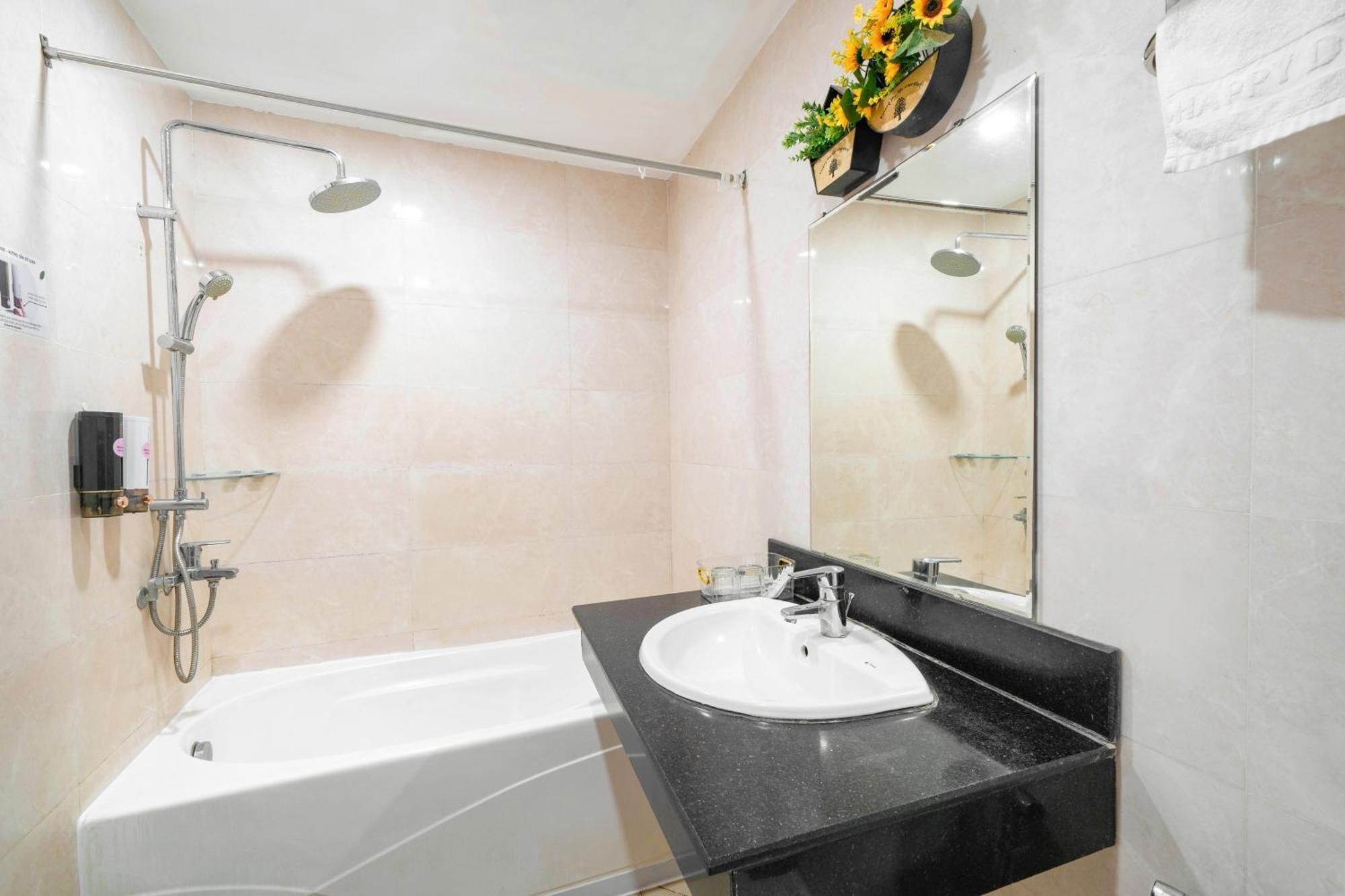 Hotel Happy Day Riverside & By Haviland 3*