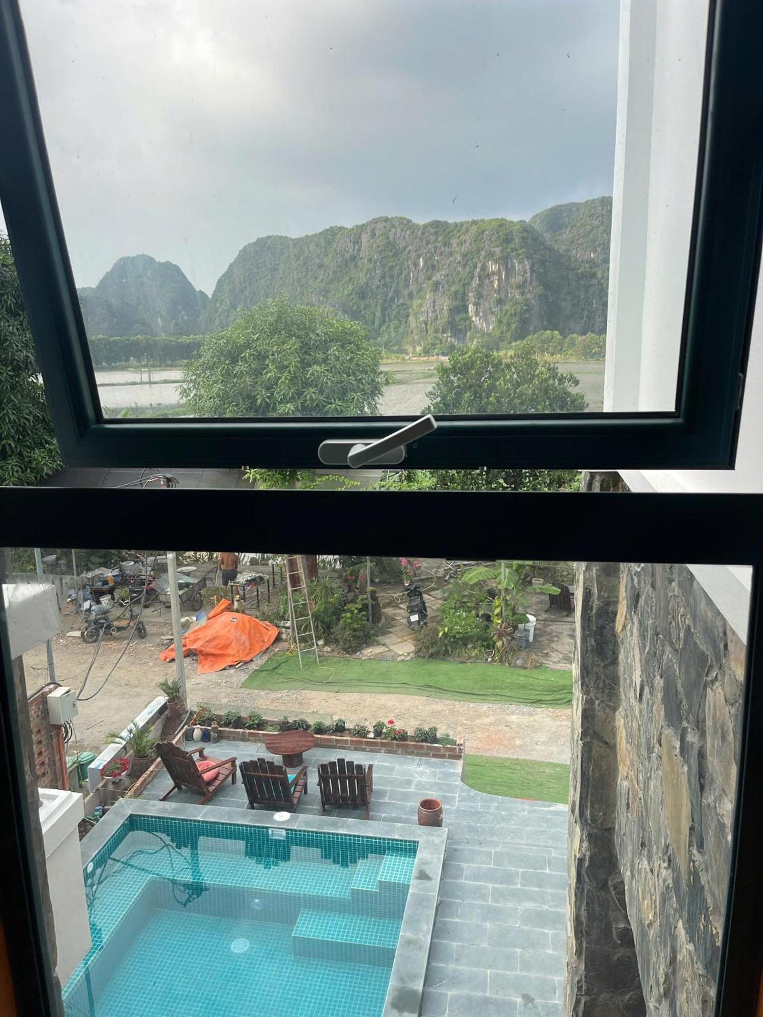 Tam Coc Mountain View Ninh Binh