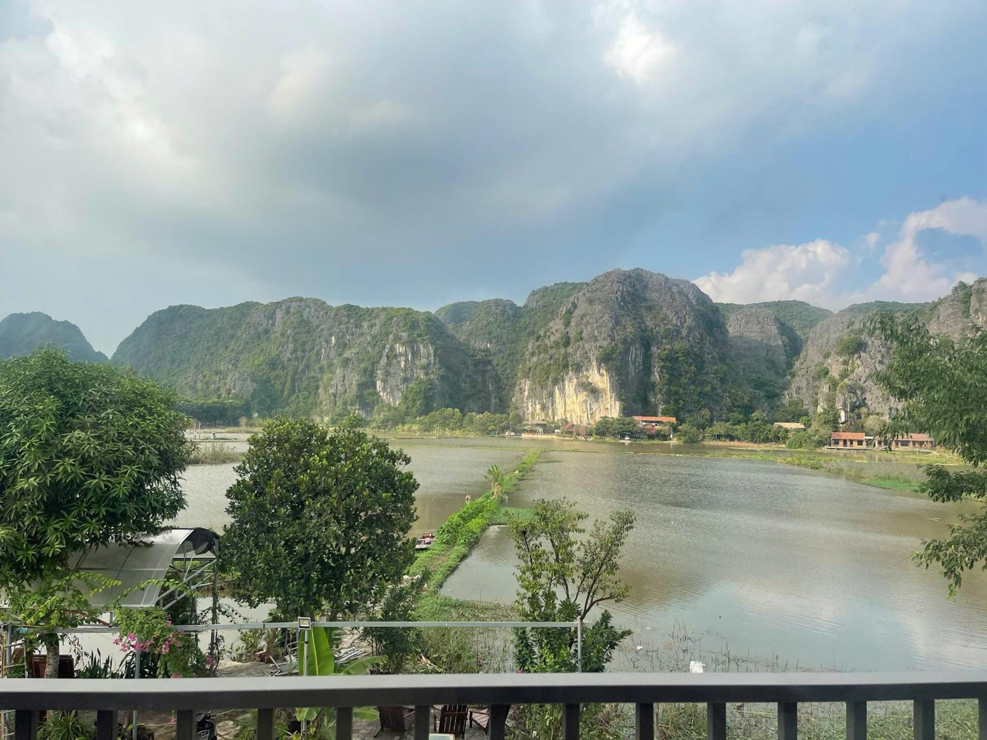 Tam Coc Mountain View