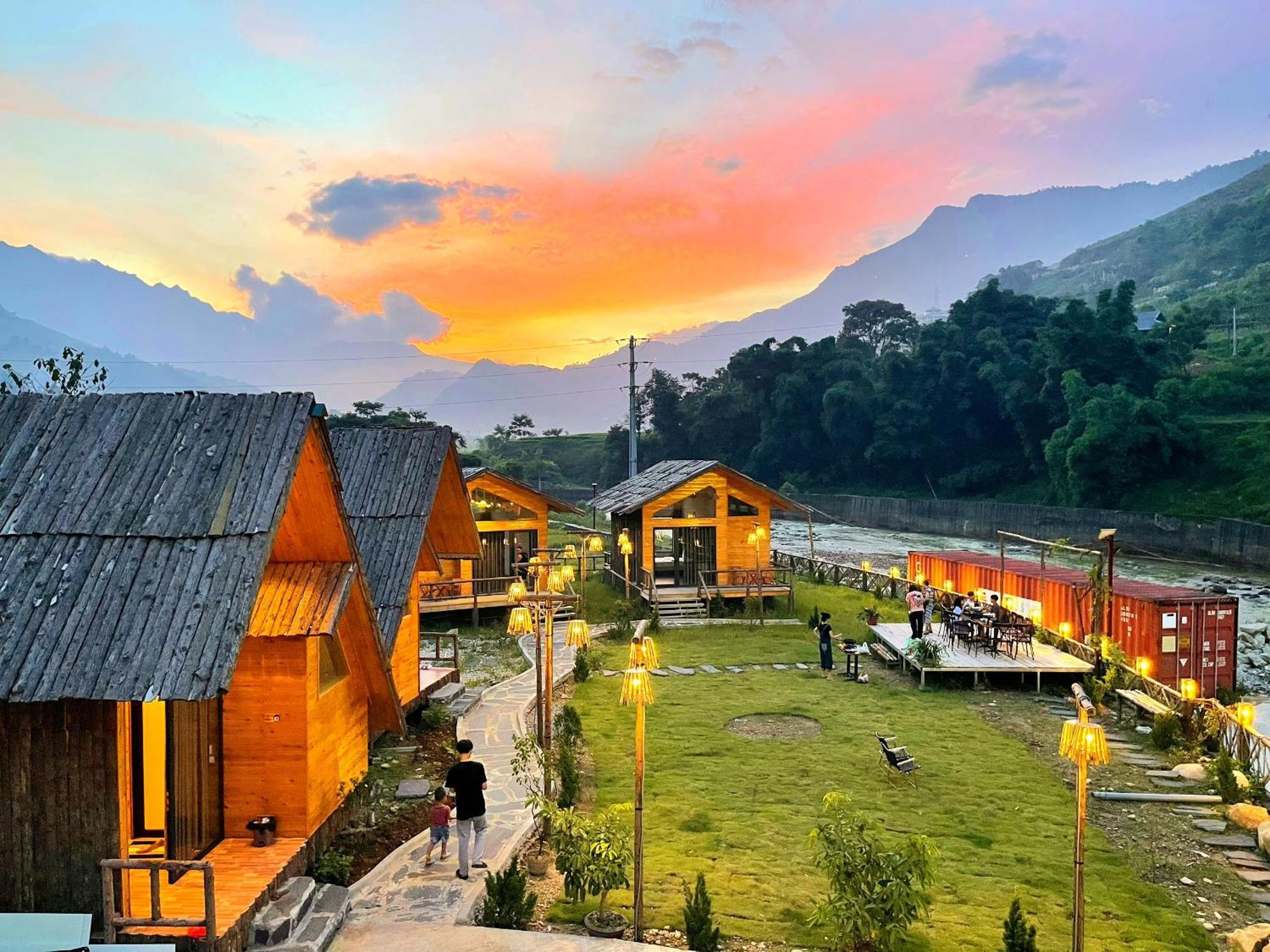 Riverside * Sa Pa