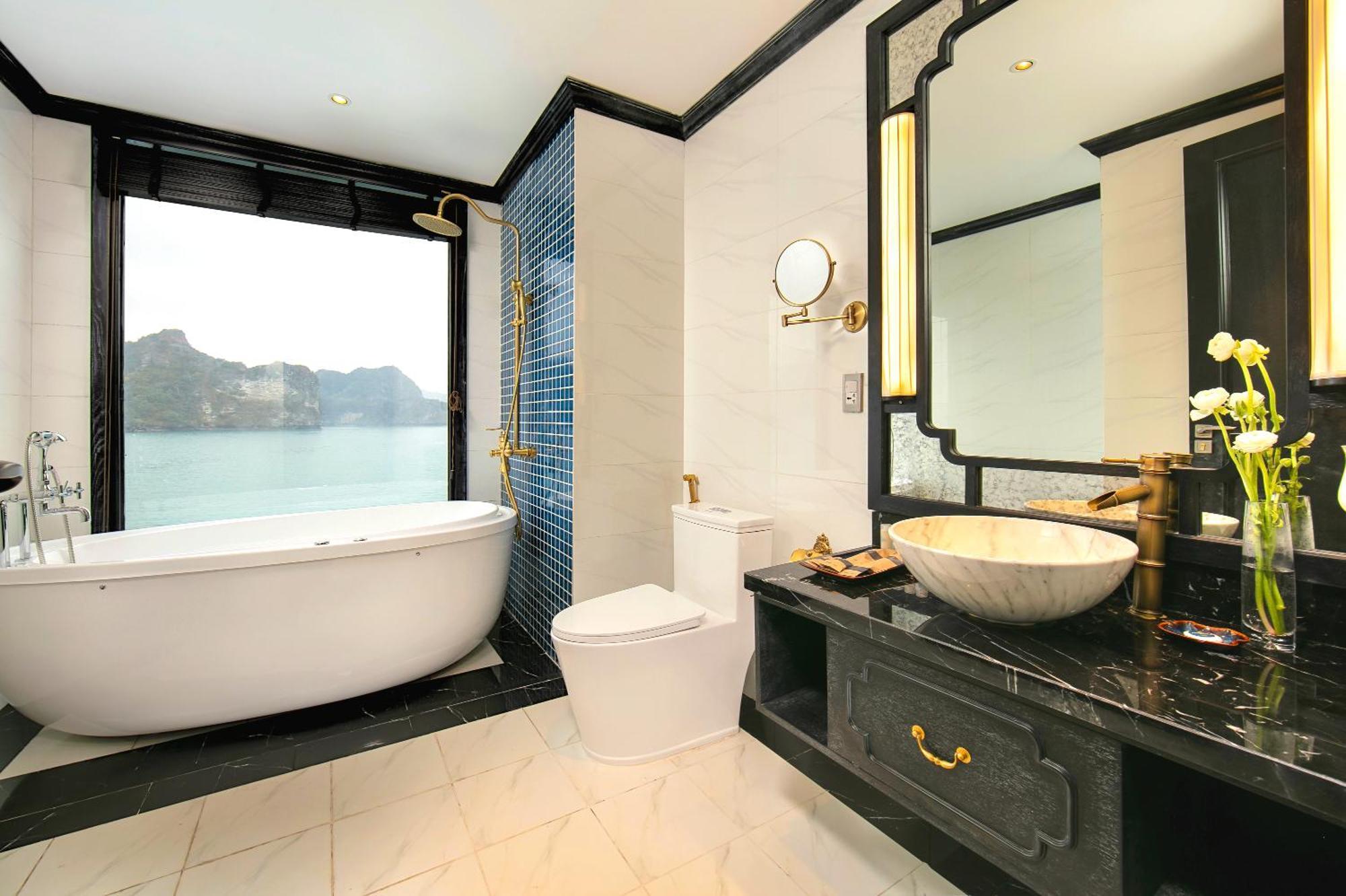 Le Journey Luxury Cruise Lan Ha Bay Botel Ha Long