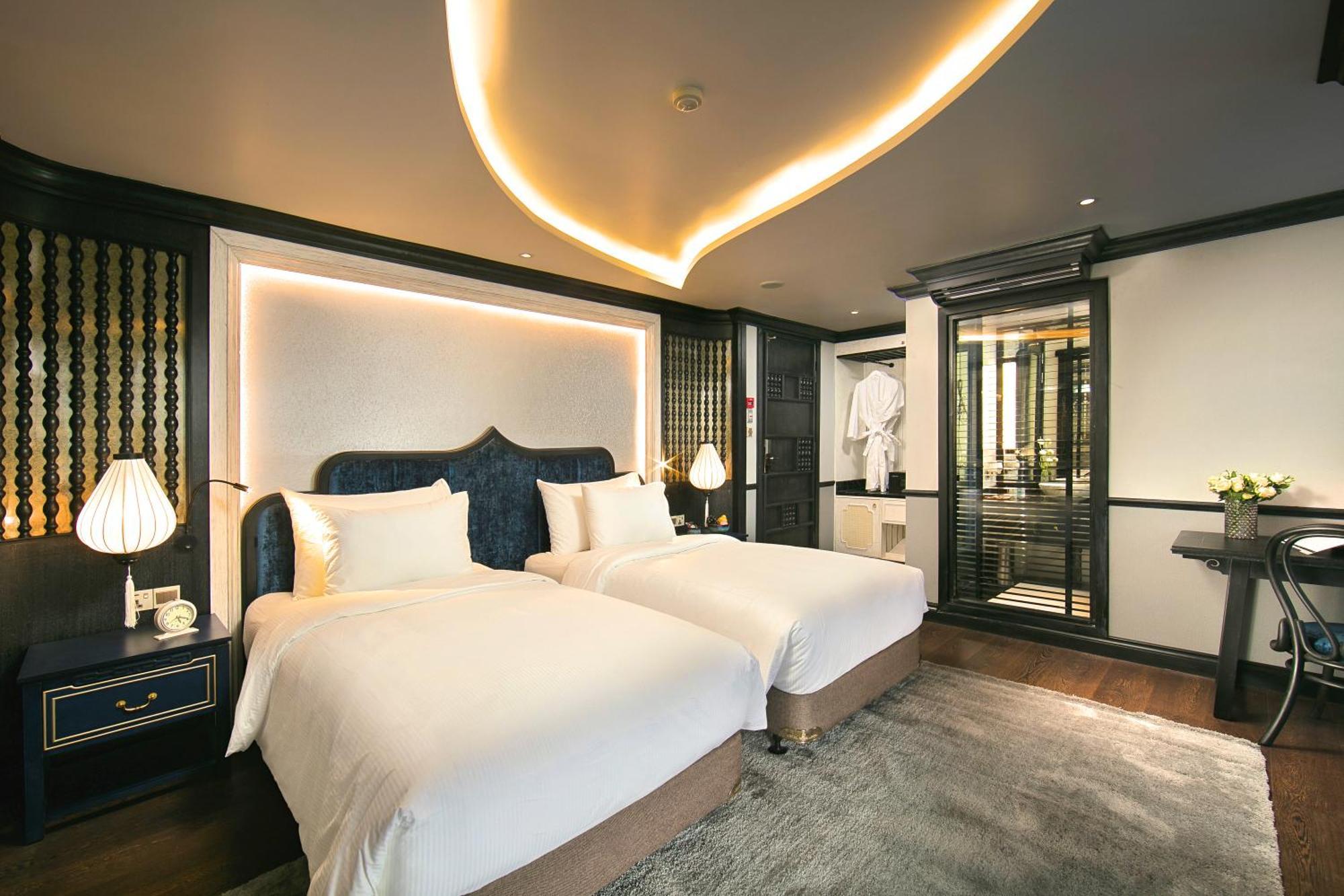 Botel Le Journey Luxury Cruise Lan Ha Bay