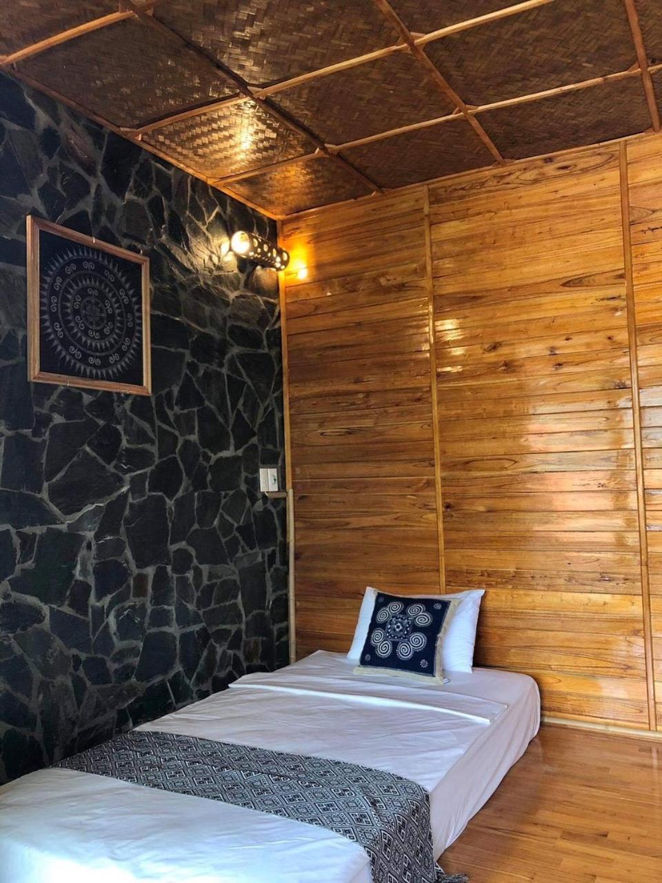 Mai Chau Ecohouse * Hoa Binh