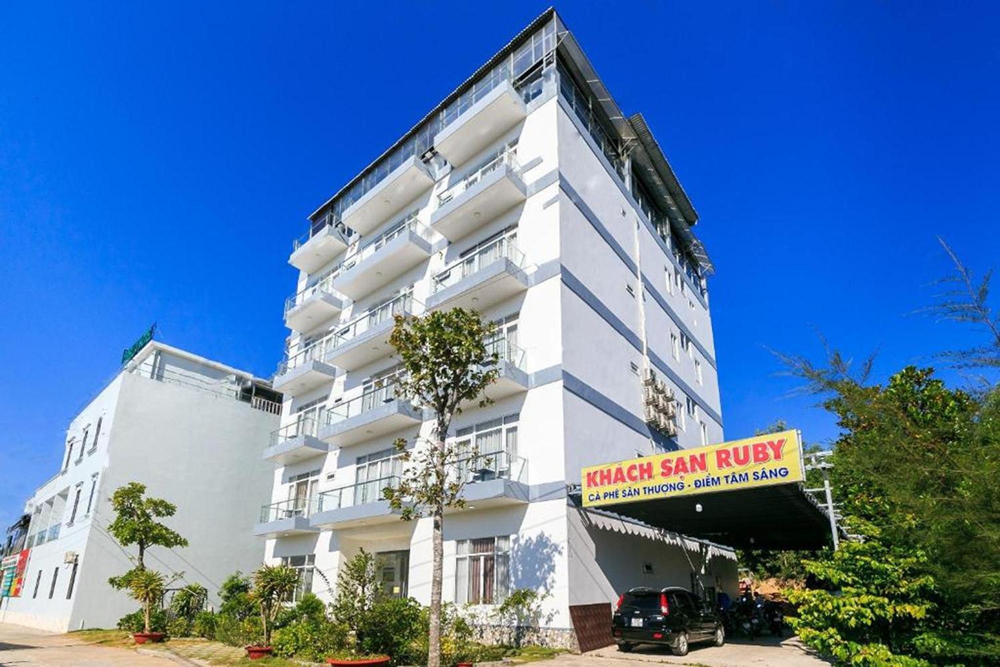 Ruby Hotel