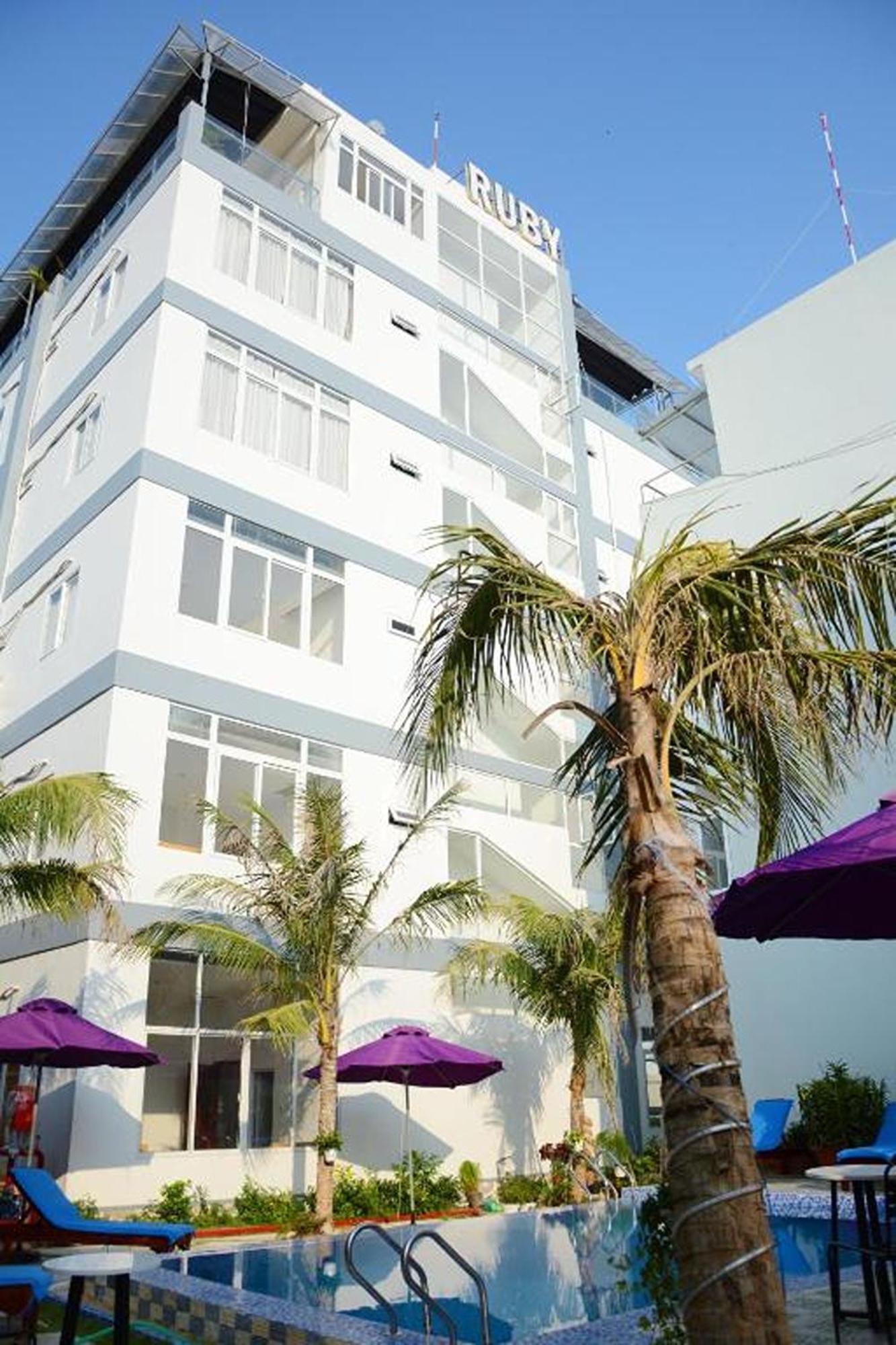 Ruby Hotel 3*