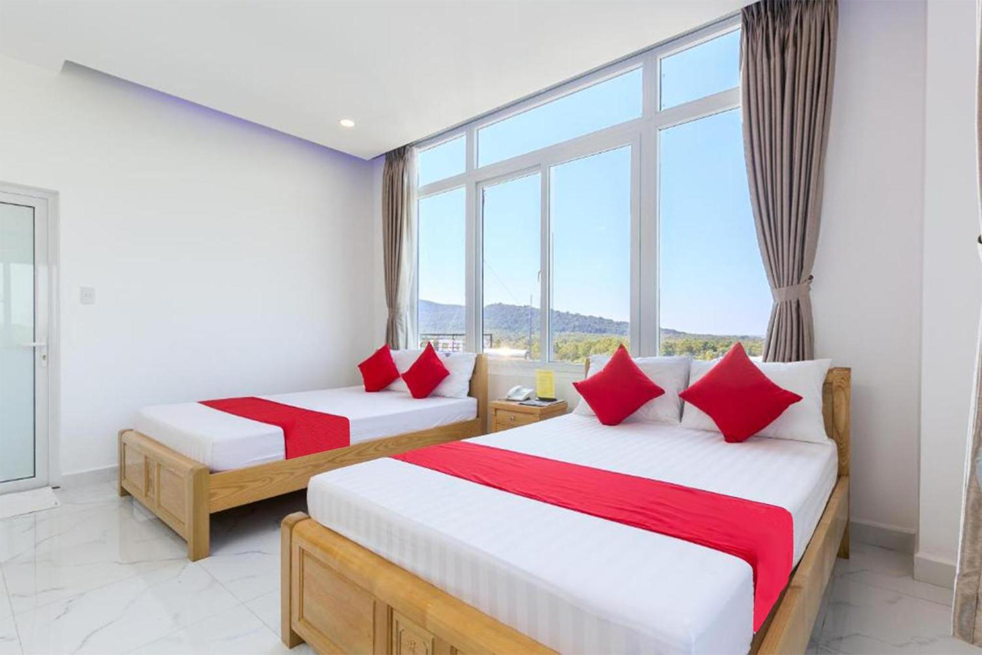 Ruby Hotel 3*