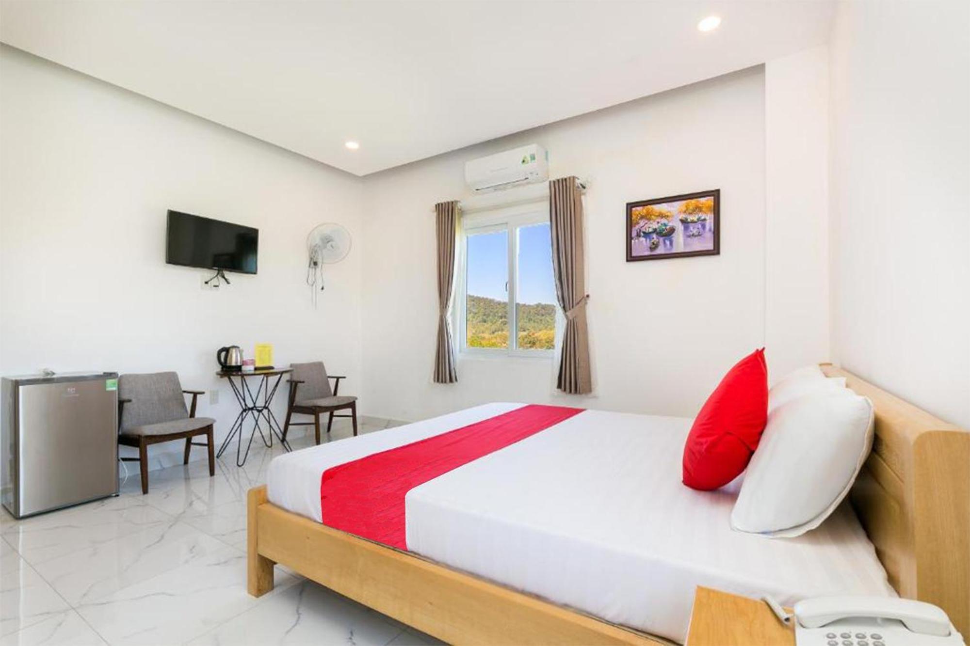 Ruby Hotel 3*