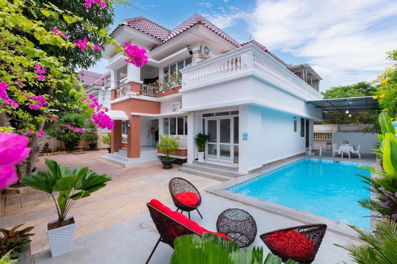 Ho Boi Hoang Duc Bai Sau Dep Hoa Giay Villa