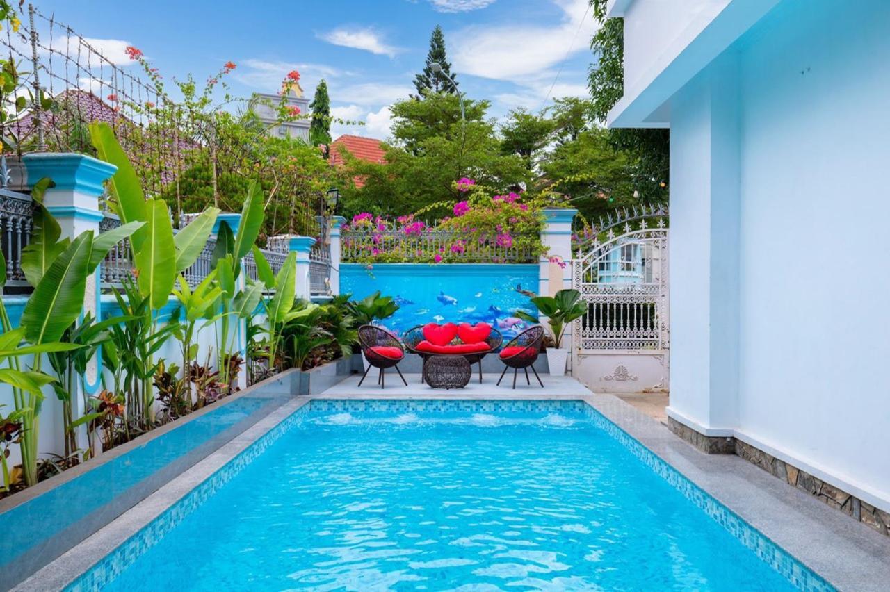 Ho Boi Hoang Duc Bai Sau Dep Hoa Giay Villa *