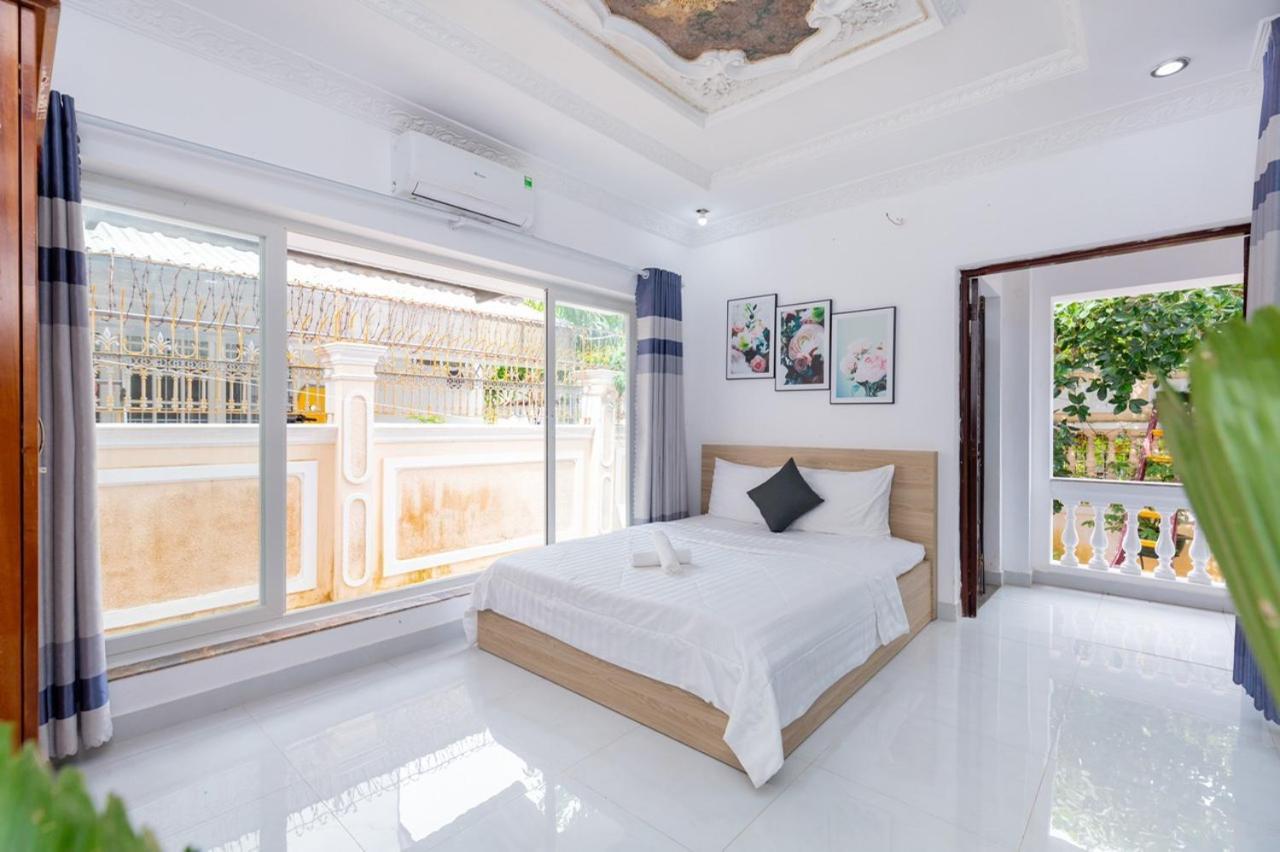 Ho Boi Hoang Duc Bai Sau Dep Hoa Giay Villa
