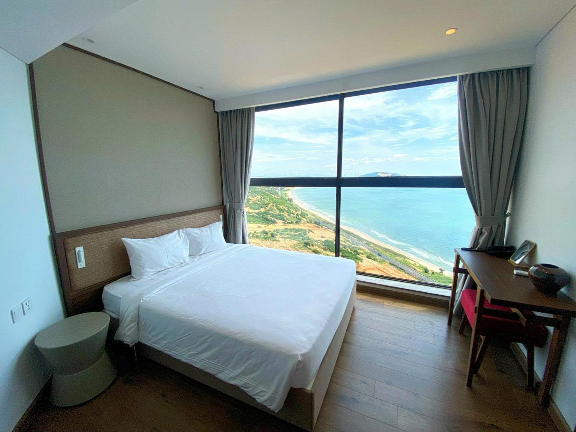 Apec Mandala Cham Bay Condotel *