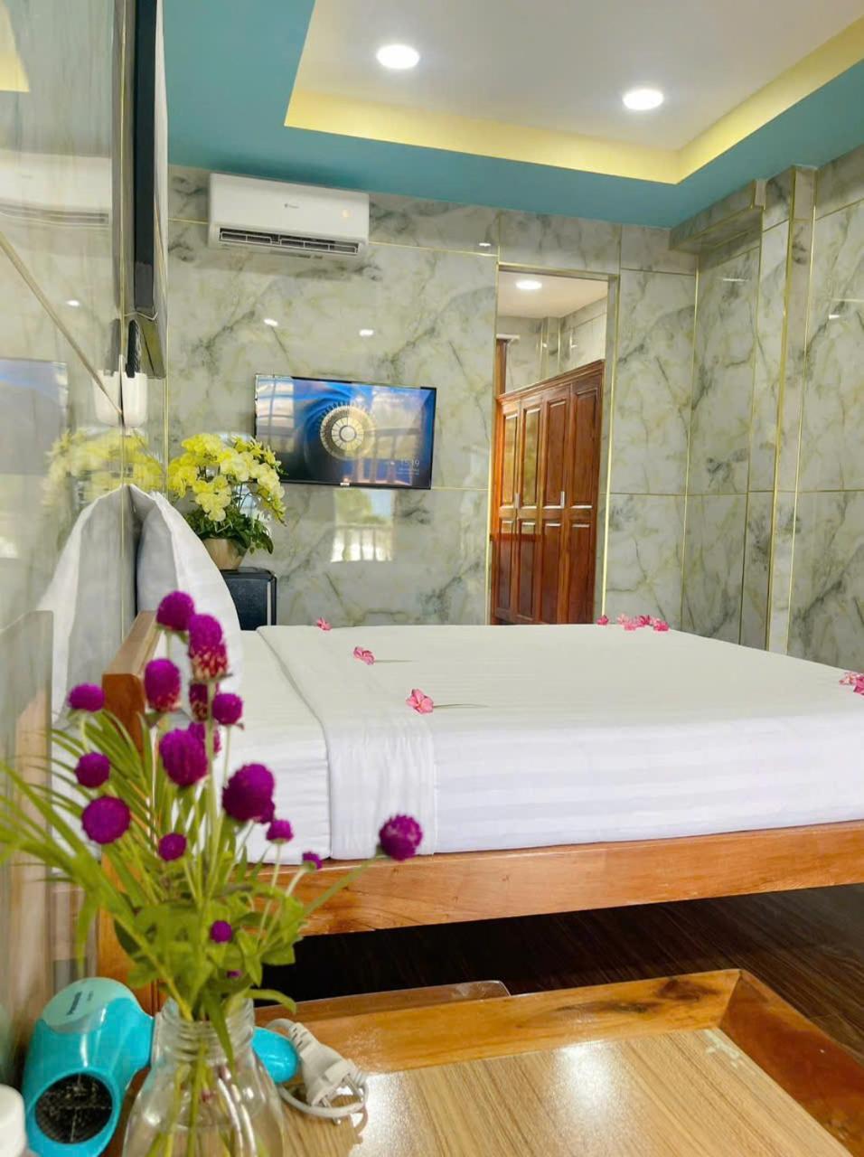 Hotel Khach San Nguyet Minh2