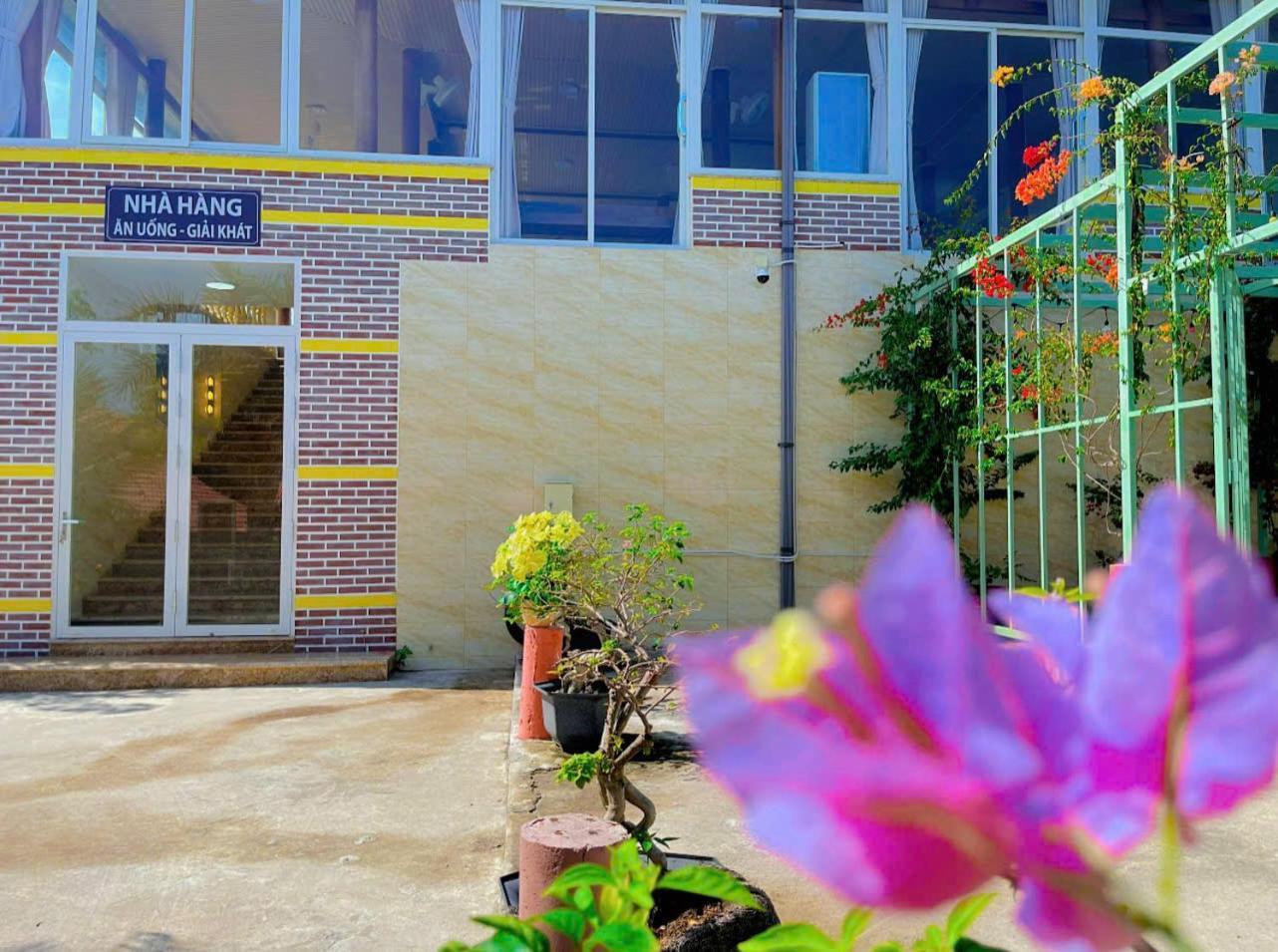 Hotel Khach San Nguyet Minh2
