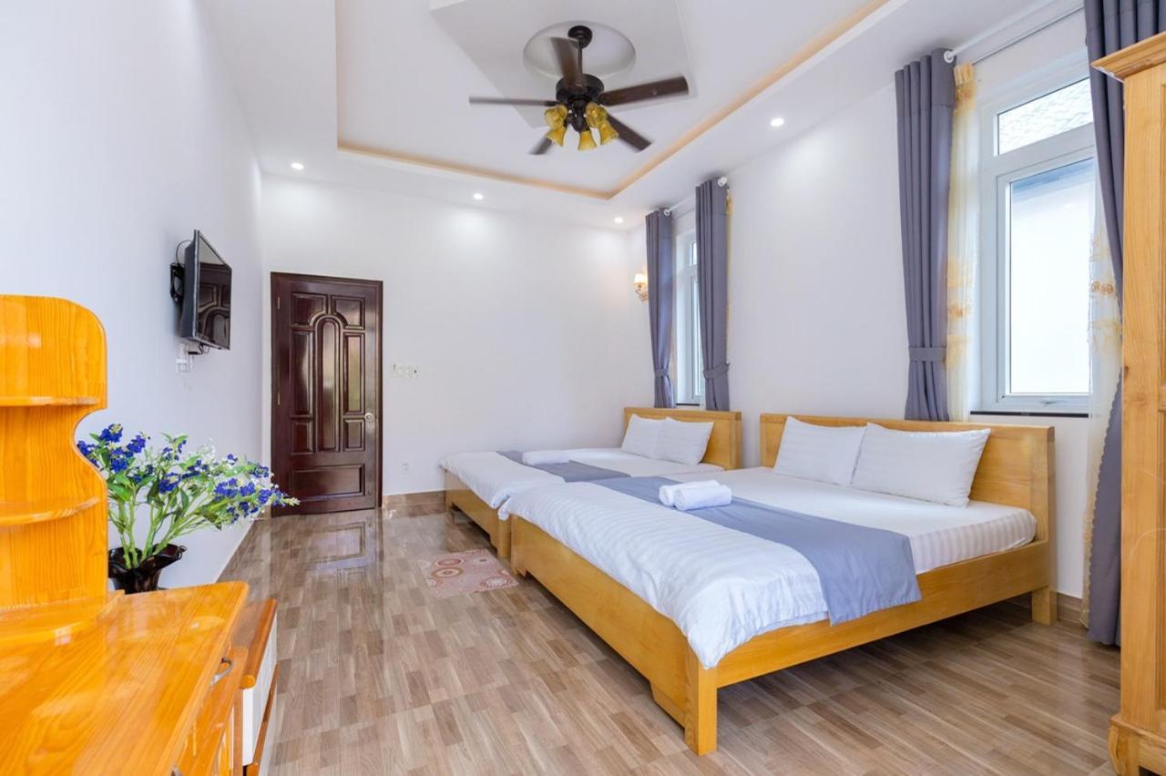 Biet Thu Hoang Duc Nghi Duong Check In Hoa Giay Bai Sau Villa