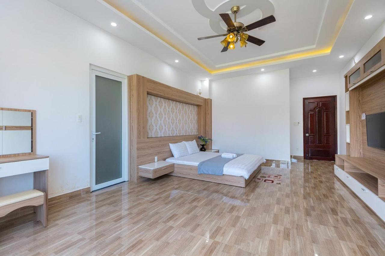 Biet Thu Hoang Duc Nghi Duong Check In Hoa Giay Bai Sau Villa *