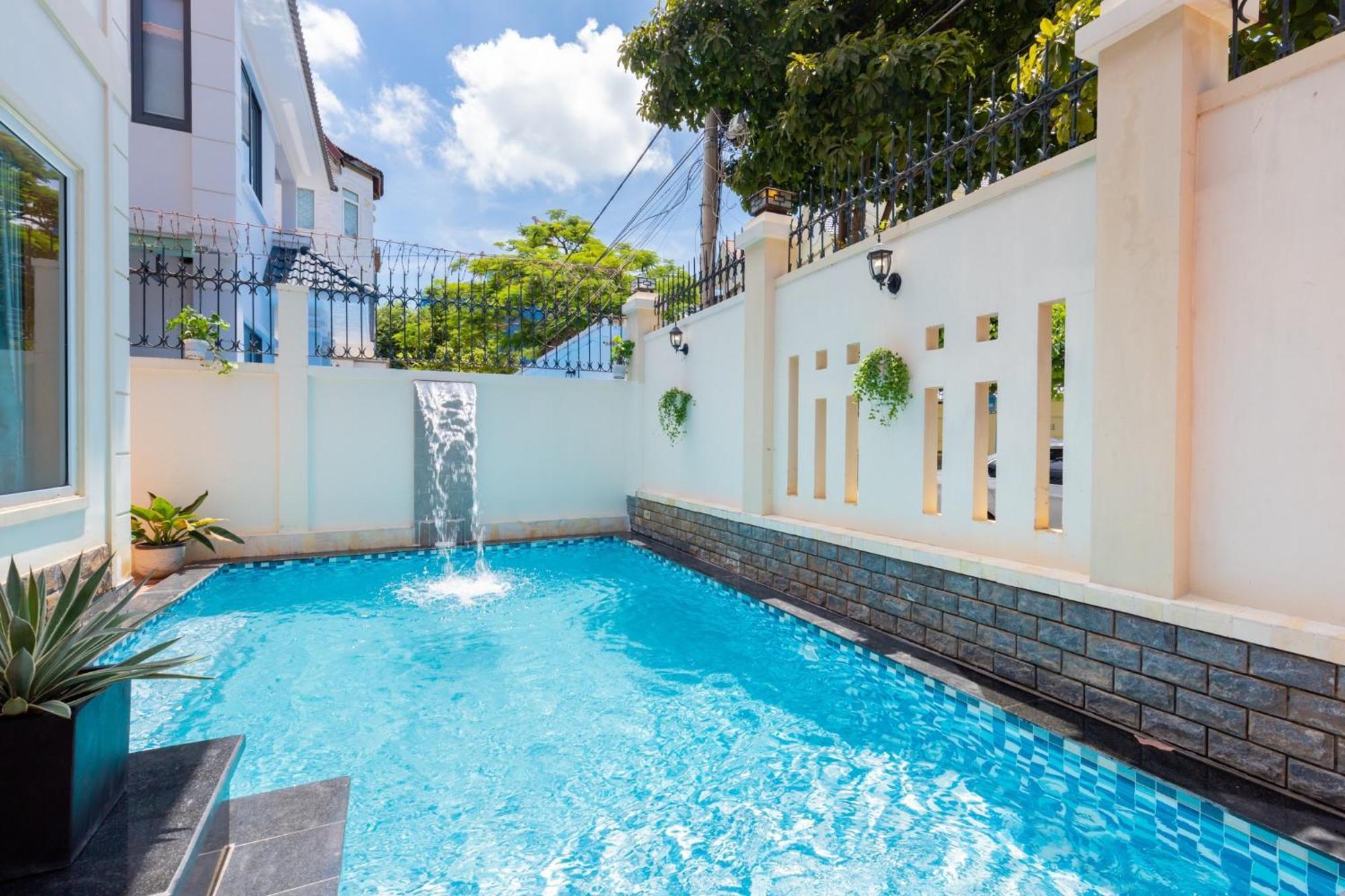 Biet Thu Hoang Duc Co Ho Boi Villa *