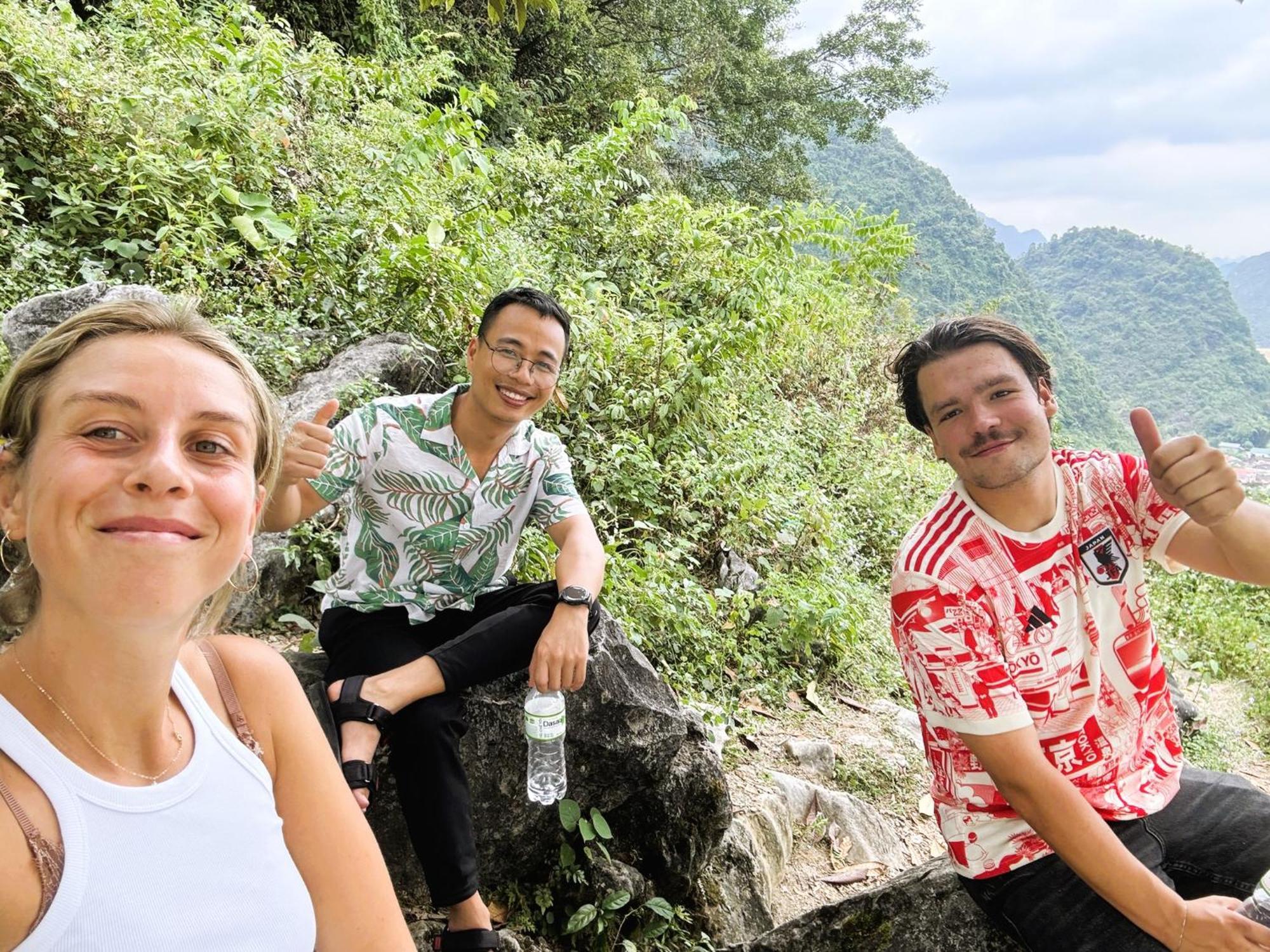 Pia - Tours & Motobike Cao Bang