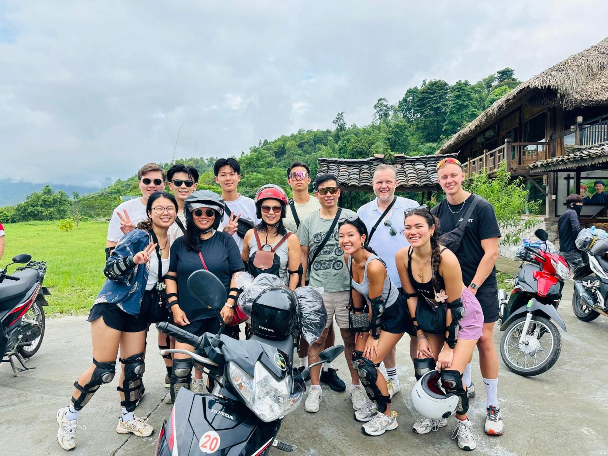 Ban Bang Tours & Motorbike Homestay *