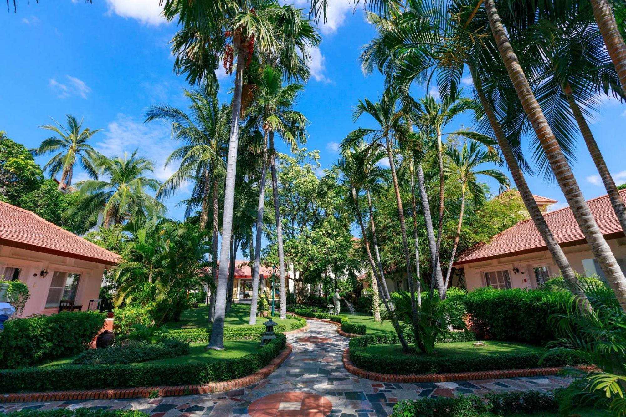 Le Aqua & Phan Thiet - Swiss Village & Resort