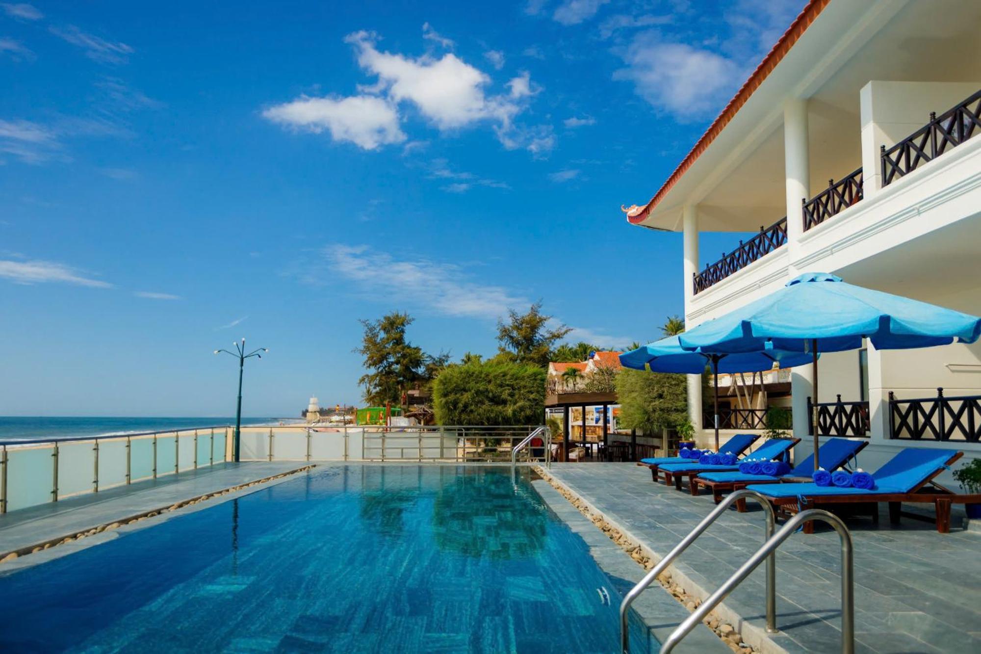 Le Aqua & Phan Thiet - Swiss Village & 4* Mui Ne