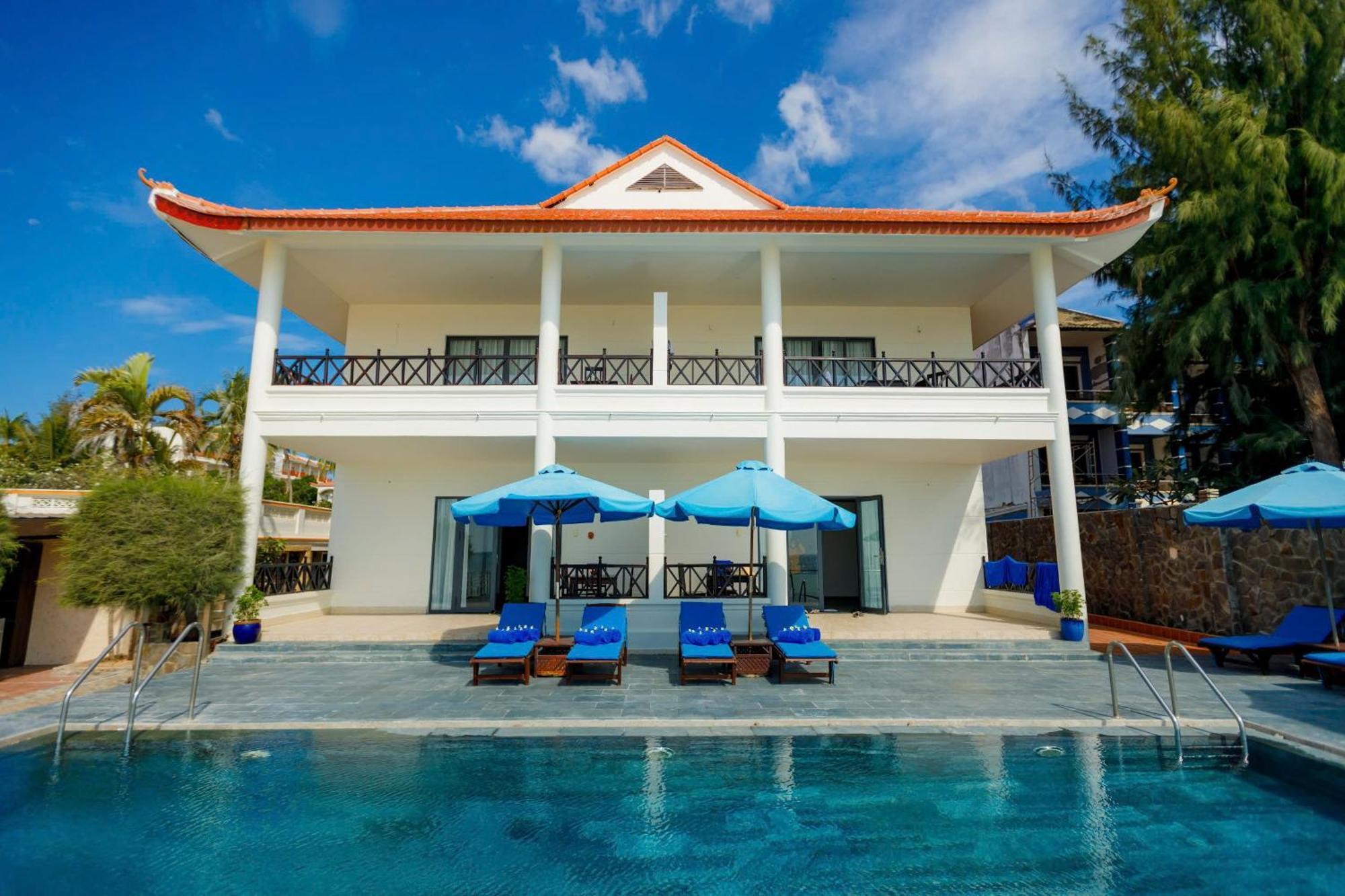 Resort Le Aqua & Phan Thiet - Swiss Village & Mui Ne